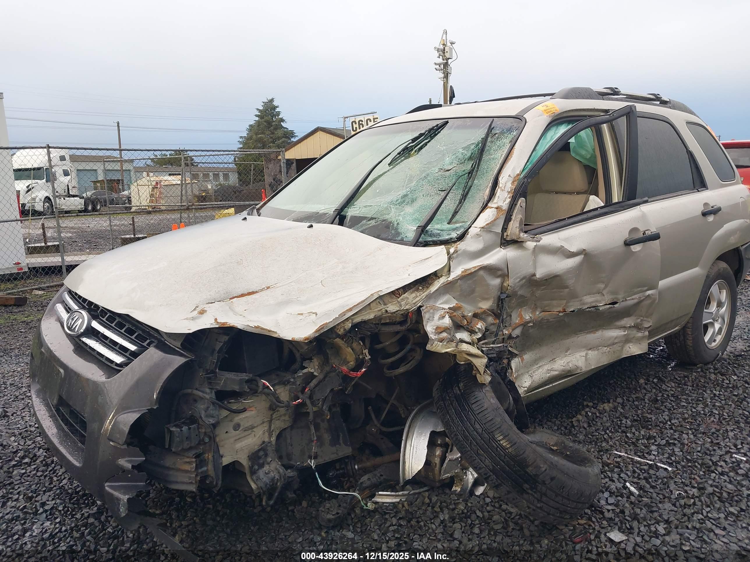KIA SPORTAGE image 6
