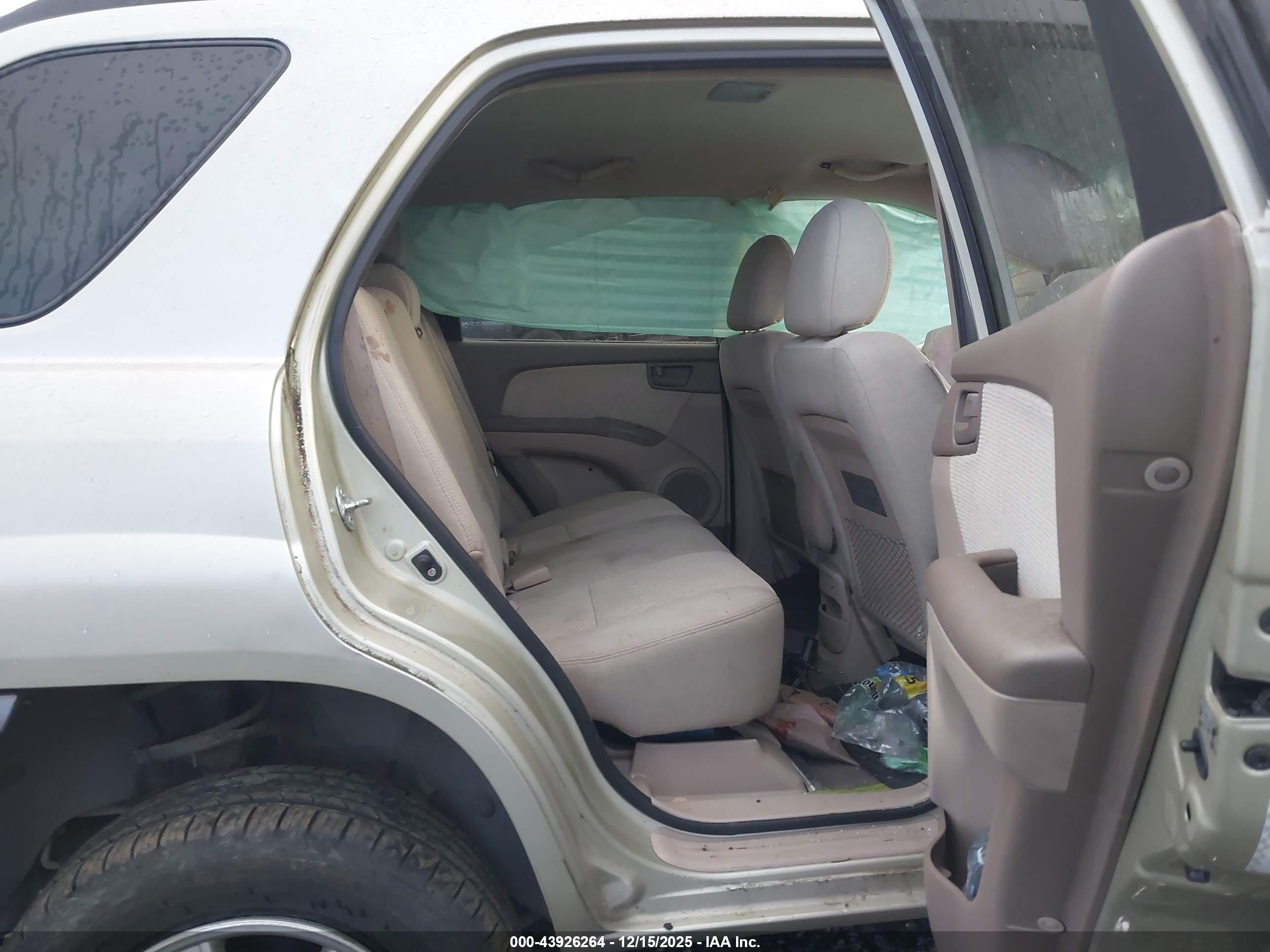 KIA SPORTAGE image 8