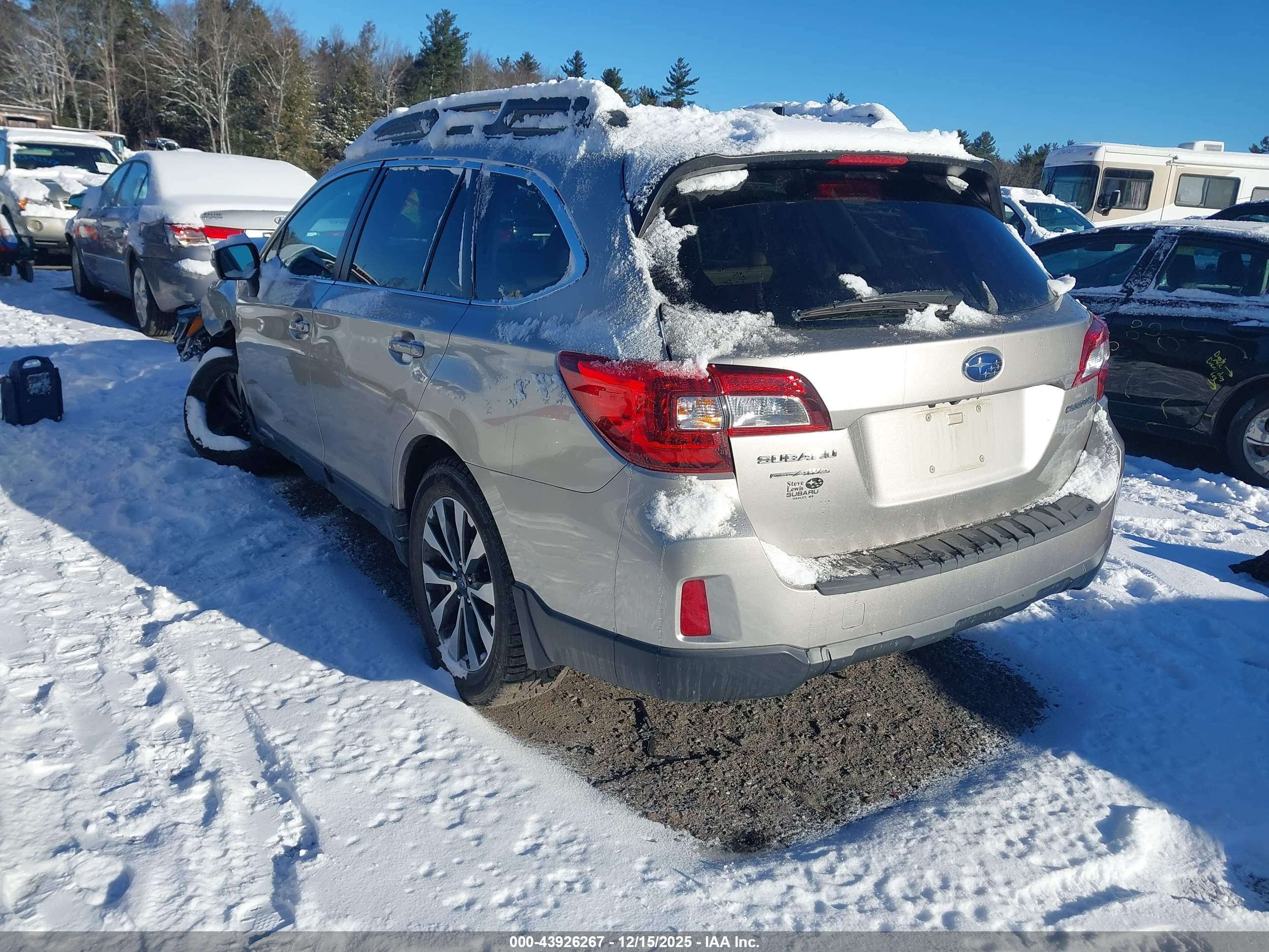 SUBARU OUTBACK image 3