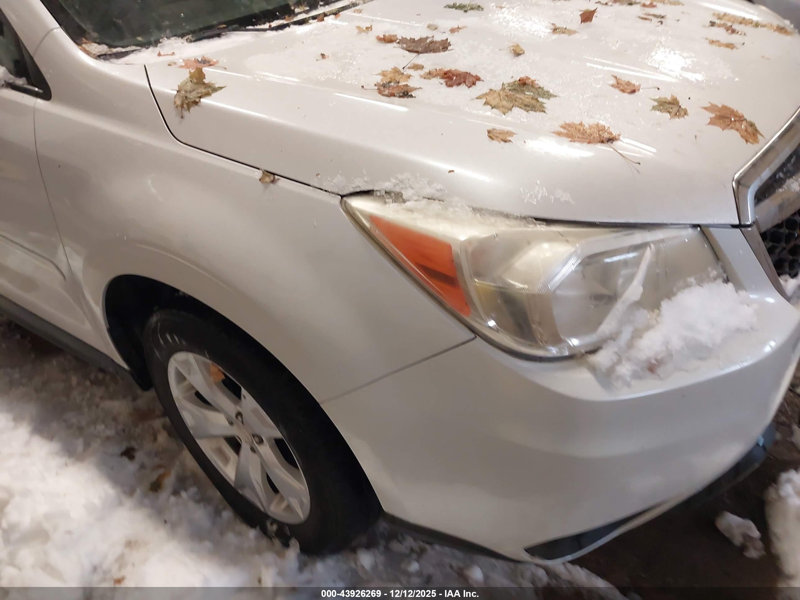 SUBARU FORESTER image 6