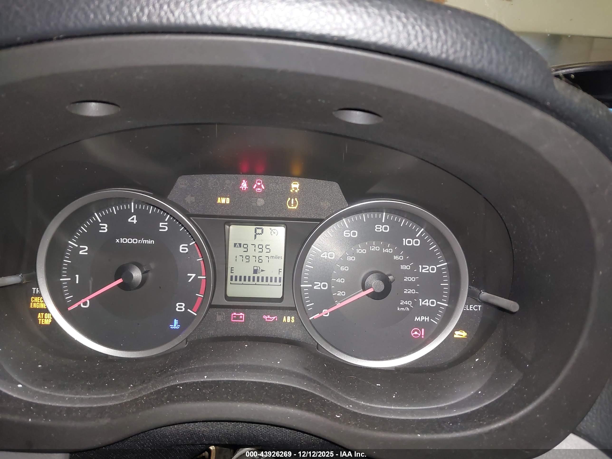 SUBARU FORESTER image 7