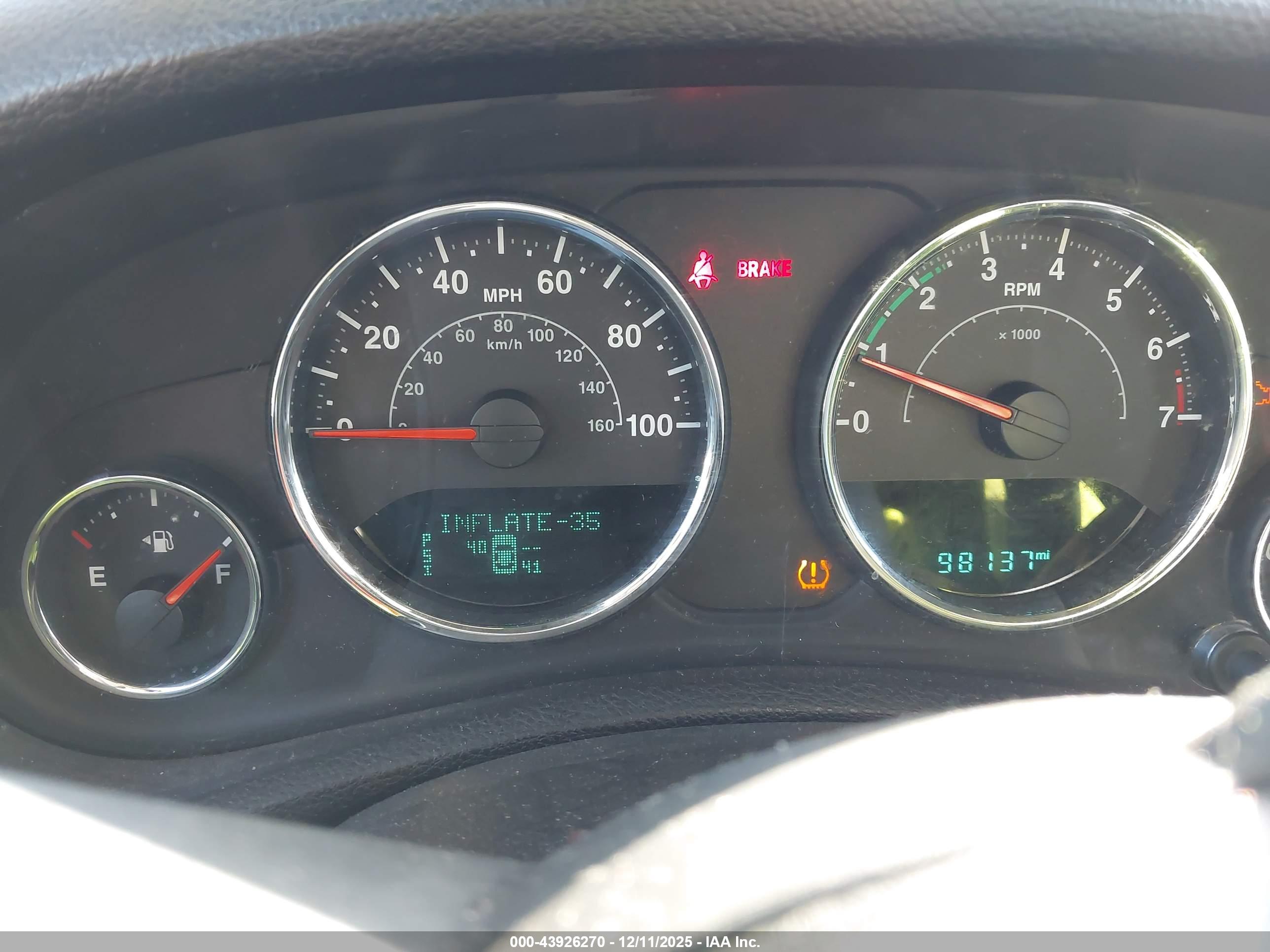 JEEP WRANGLER image 7
