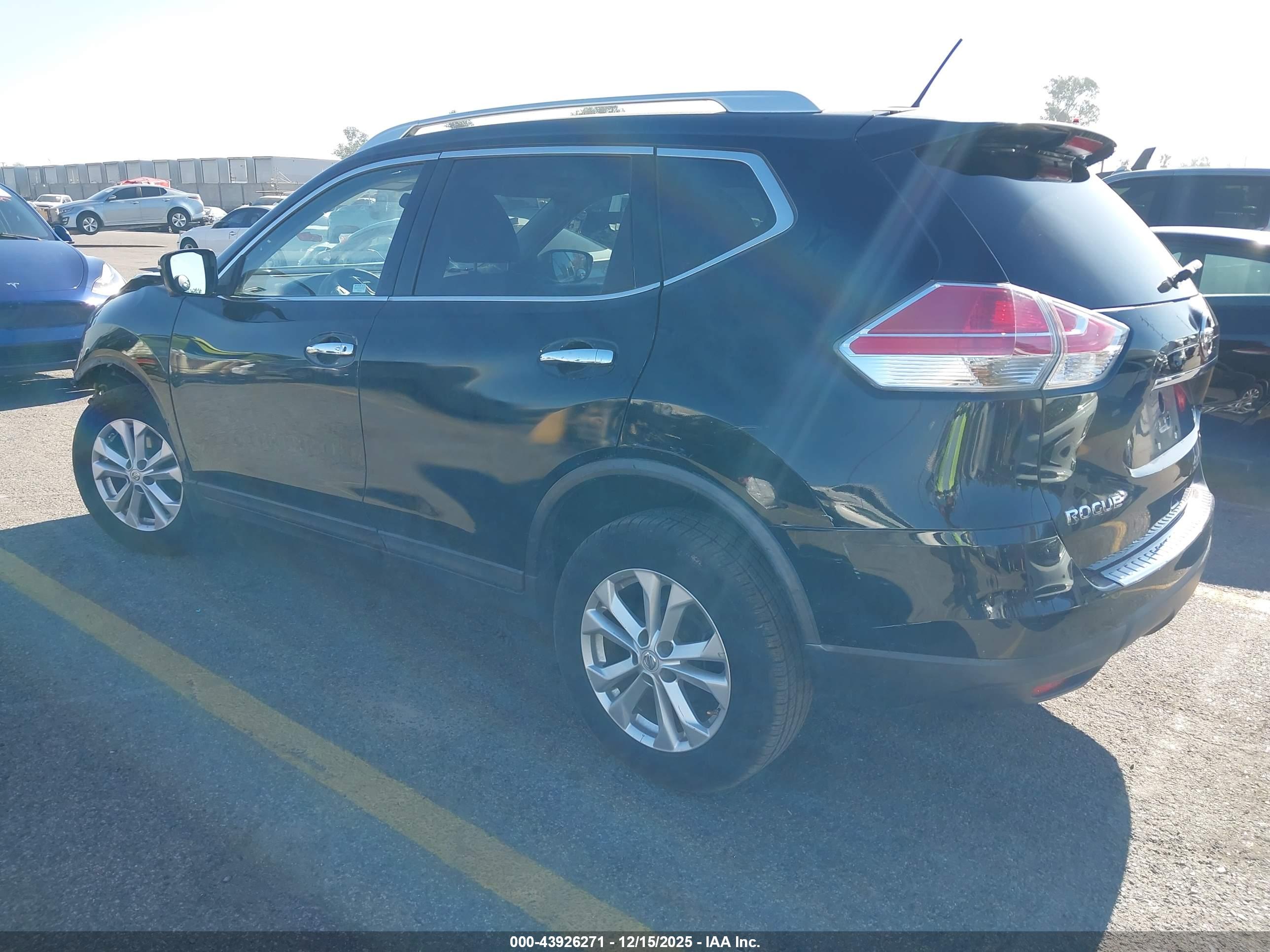 NISSAN ROGUE image 3
