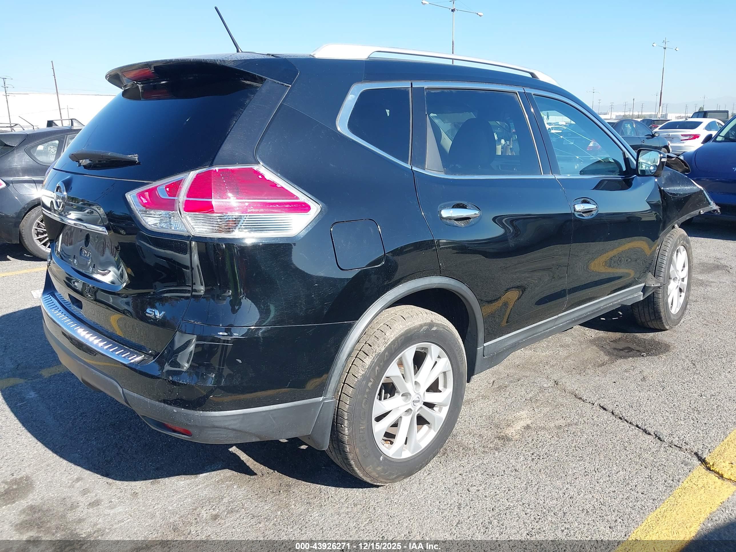 NISSAN ROGUE image 4
