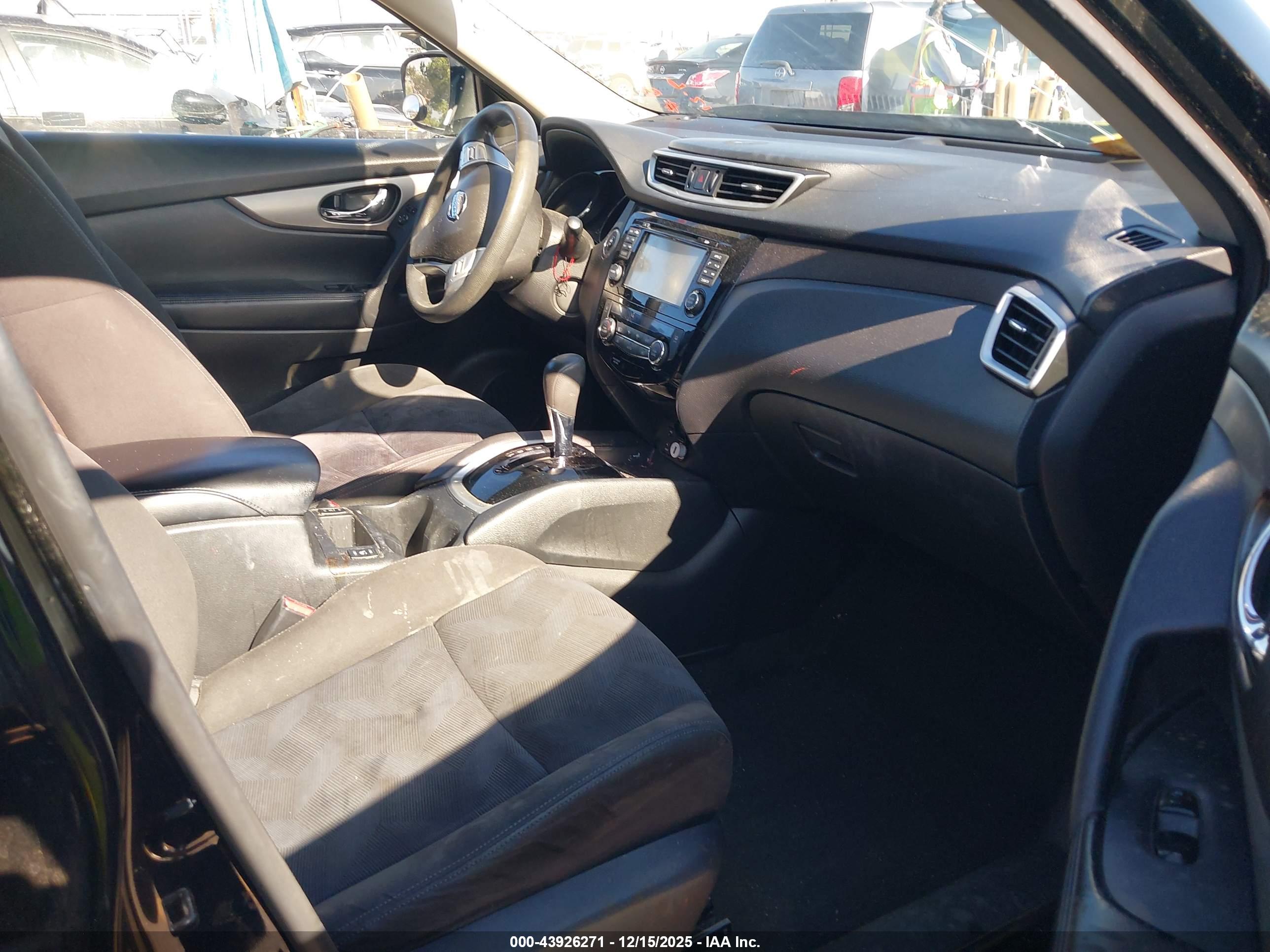 NISSAN ROGUE image 5