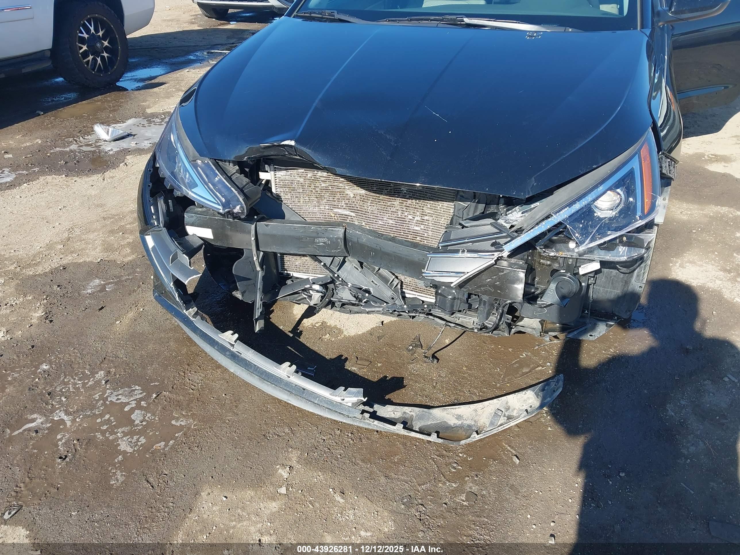 HYUNDAI ELANTRA image 6