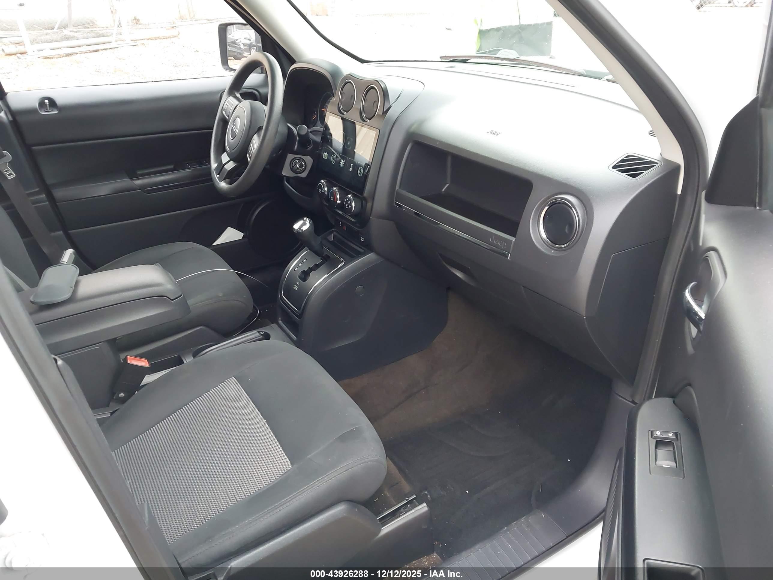 JEEP PATRIOT image 5