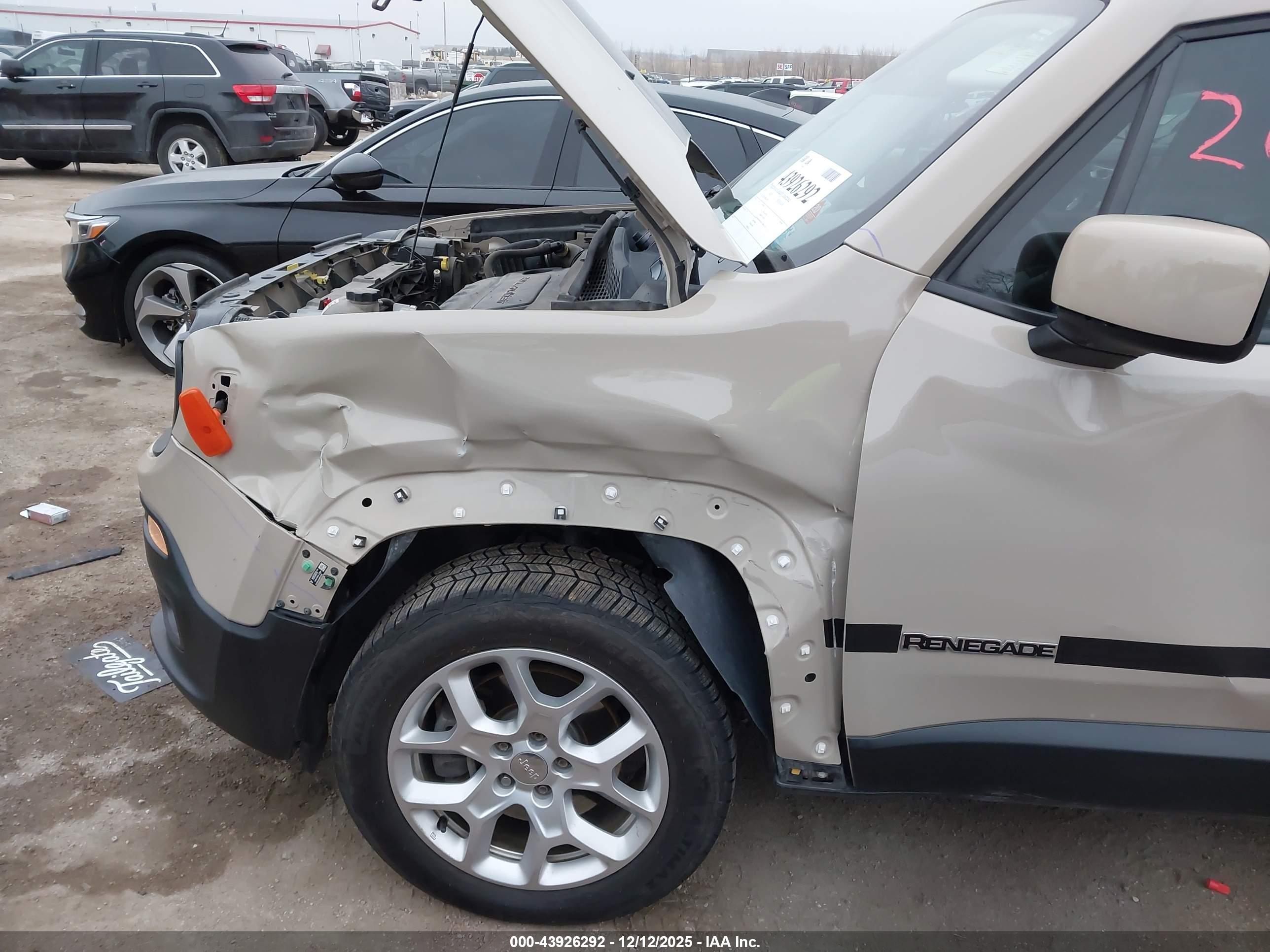 JEEP RENEGADE image 6