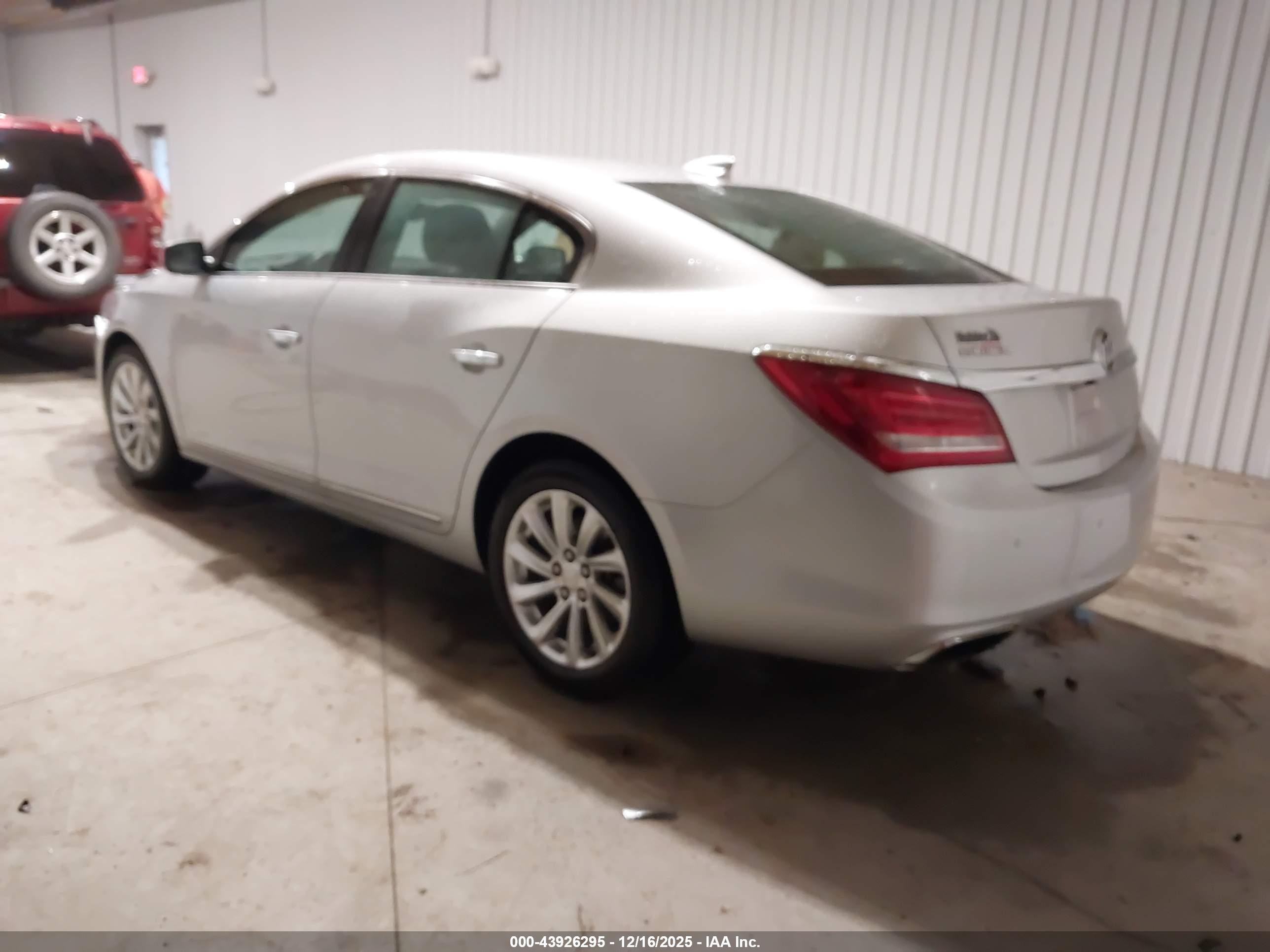 BUICK LACROSSE image 3