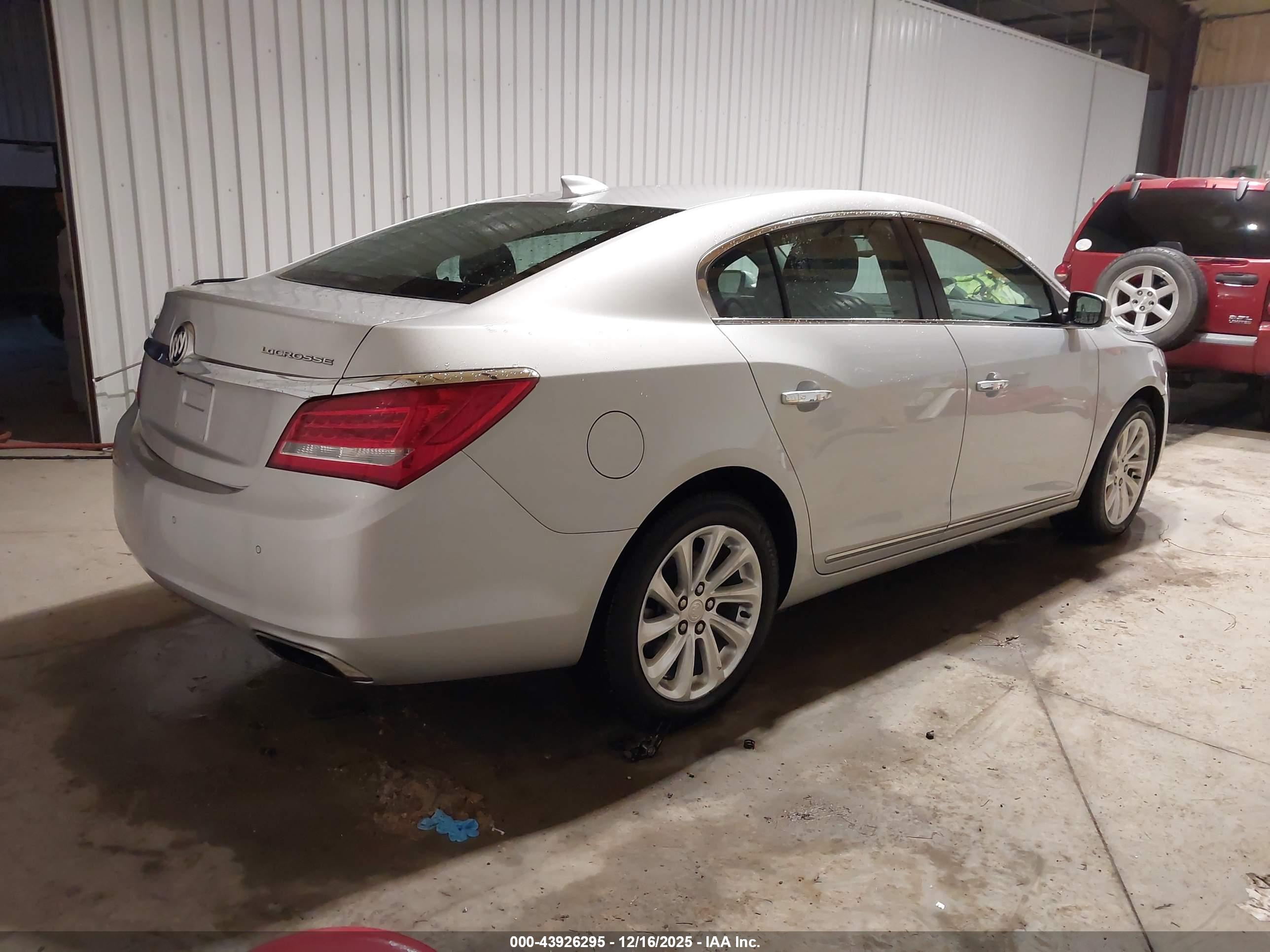 BUICK LACROSSE image 4