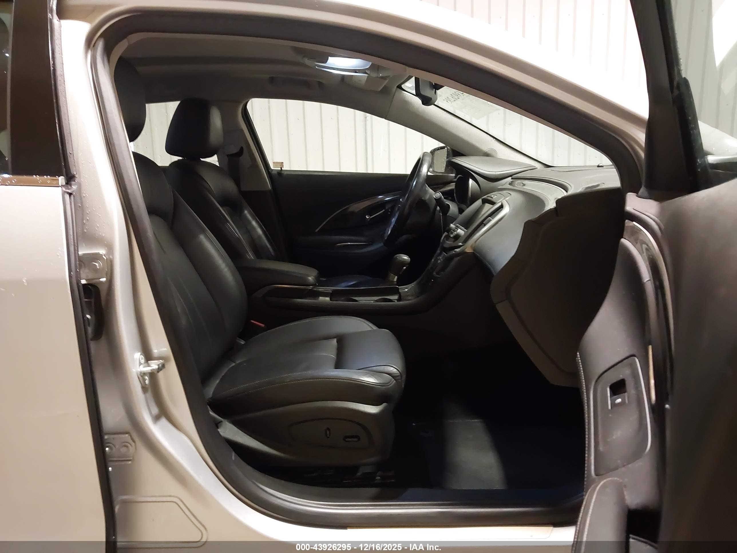 BUICK LACROSSE image 5