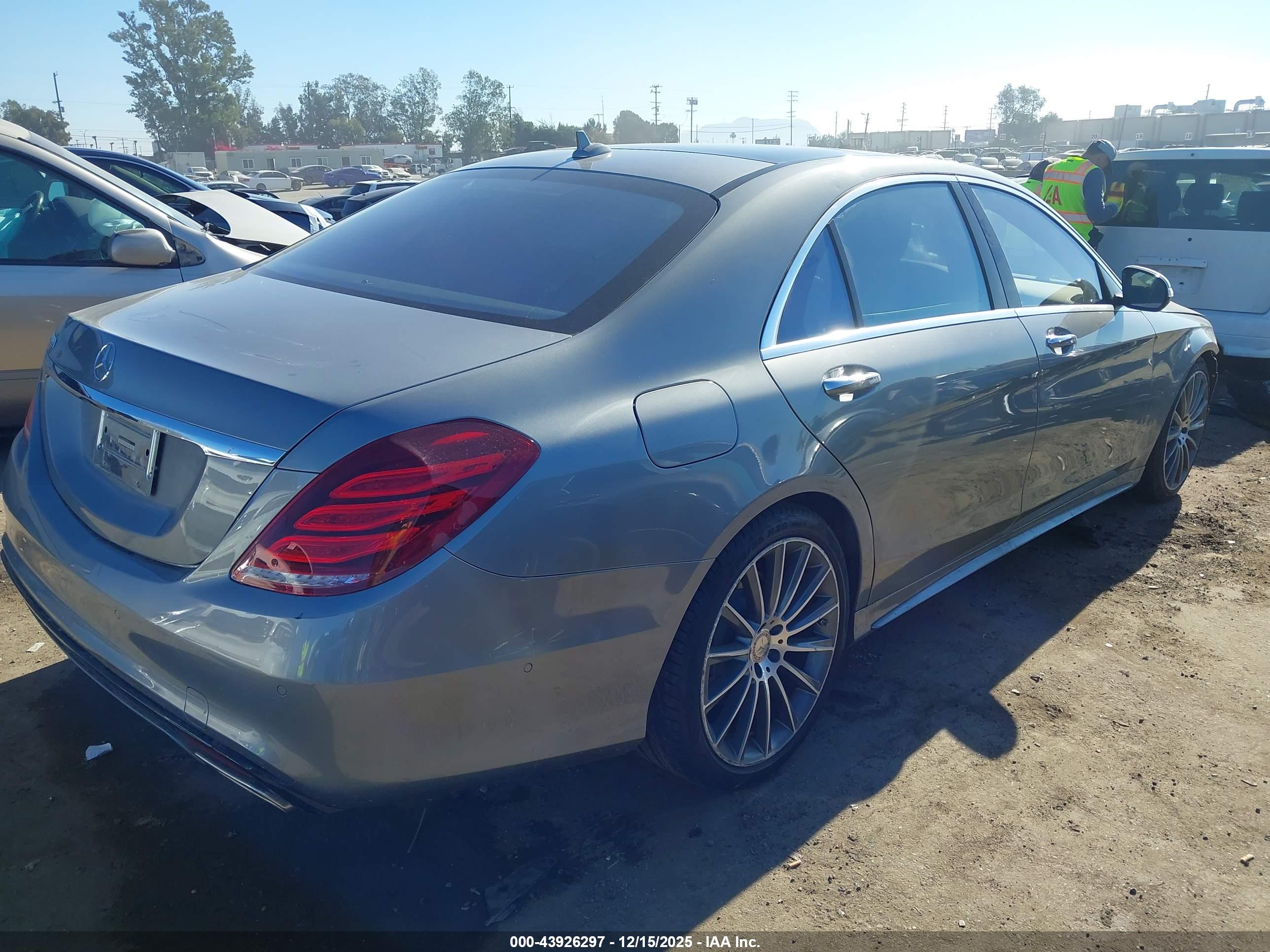 MERCEDES-BENZ S image 4