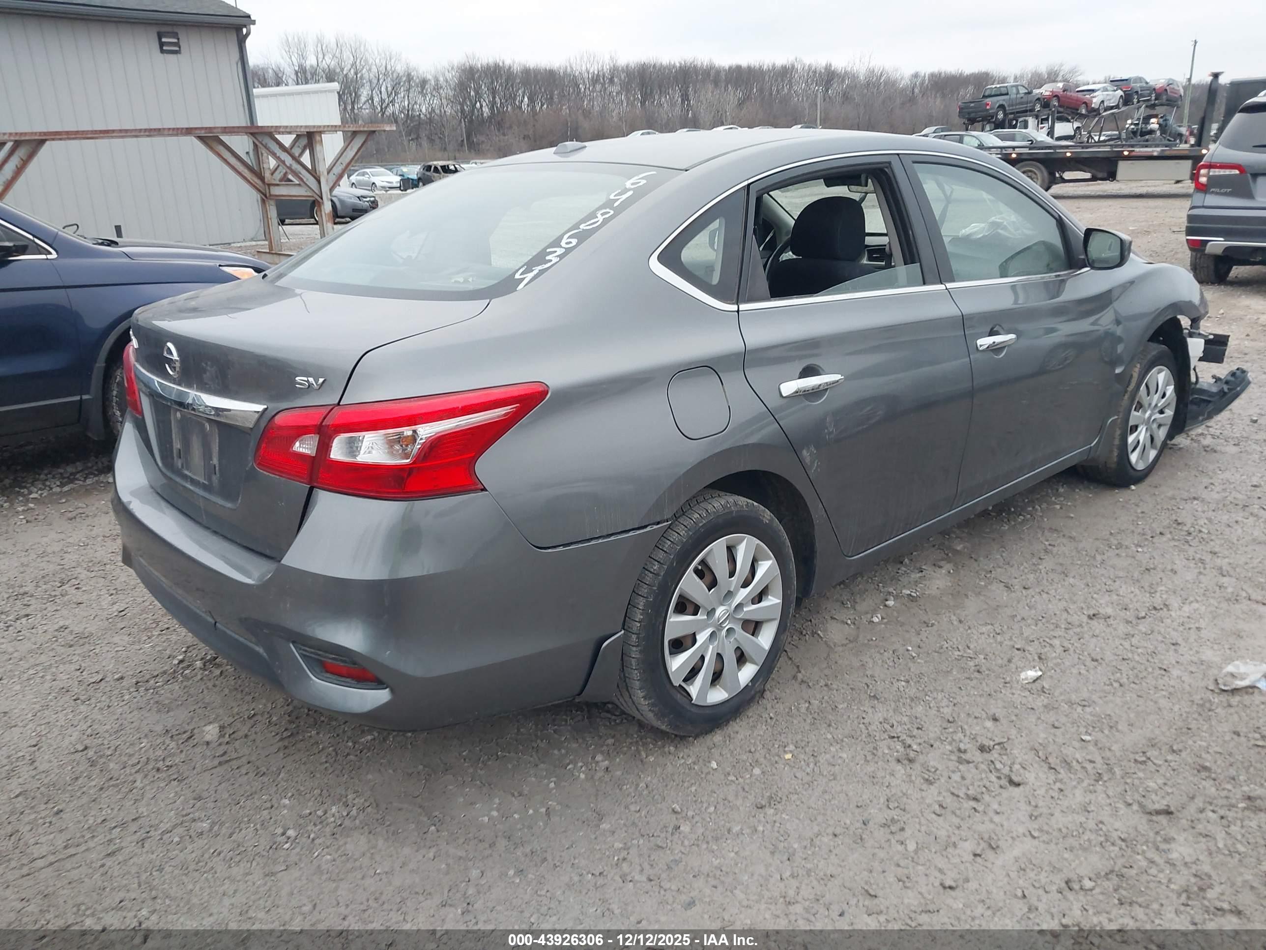NISSAN SENTRA image 4