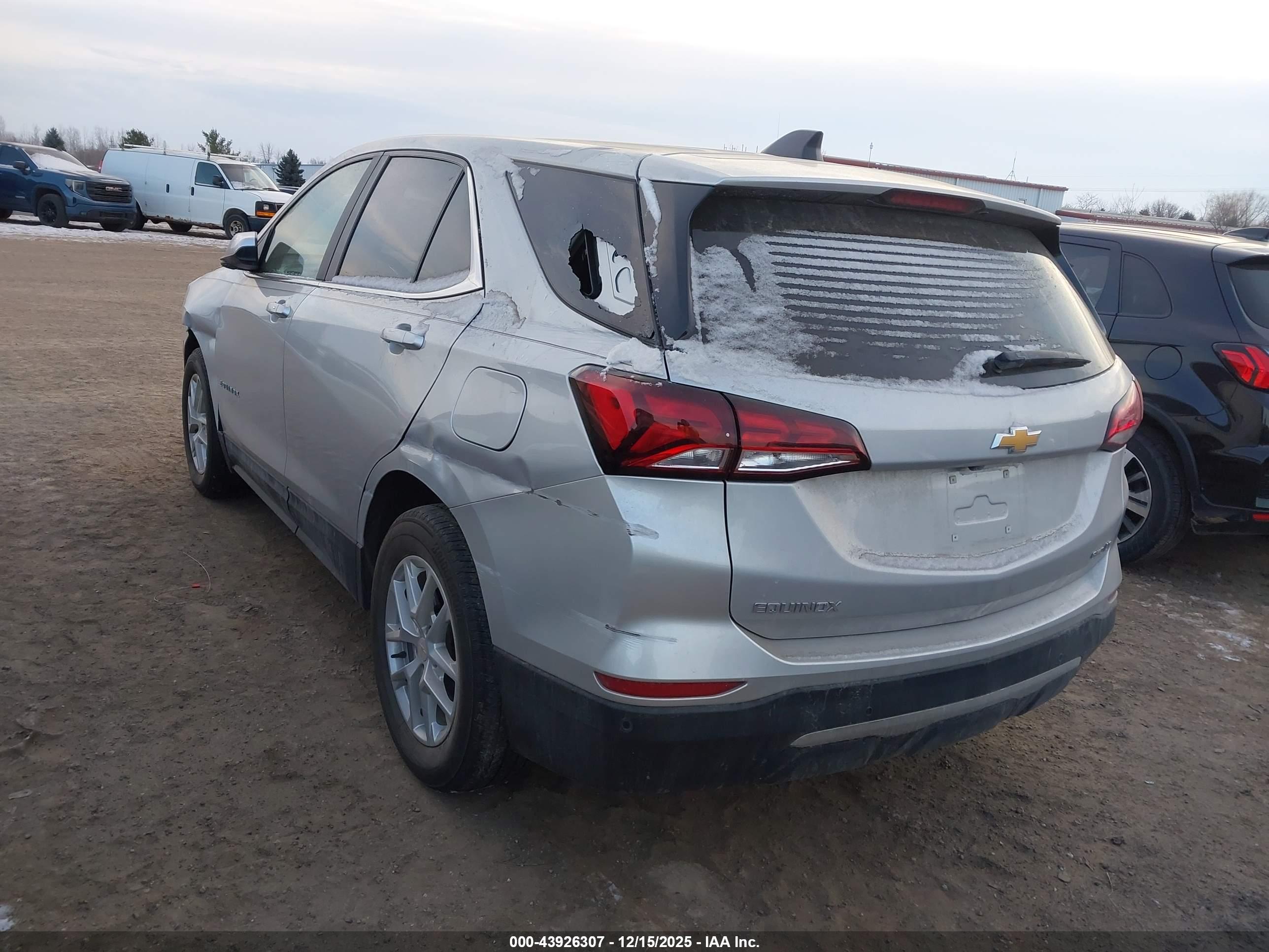 CHEVROLET EQUINOX image 3