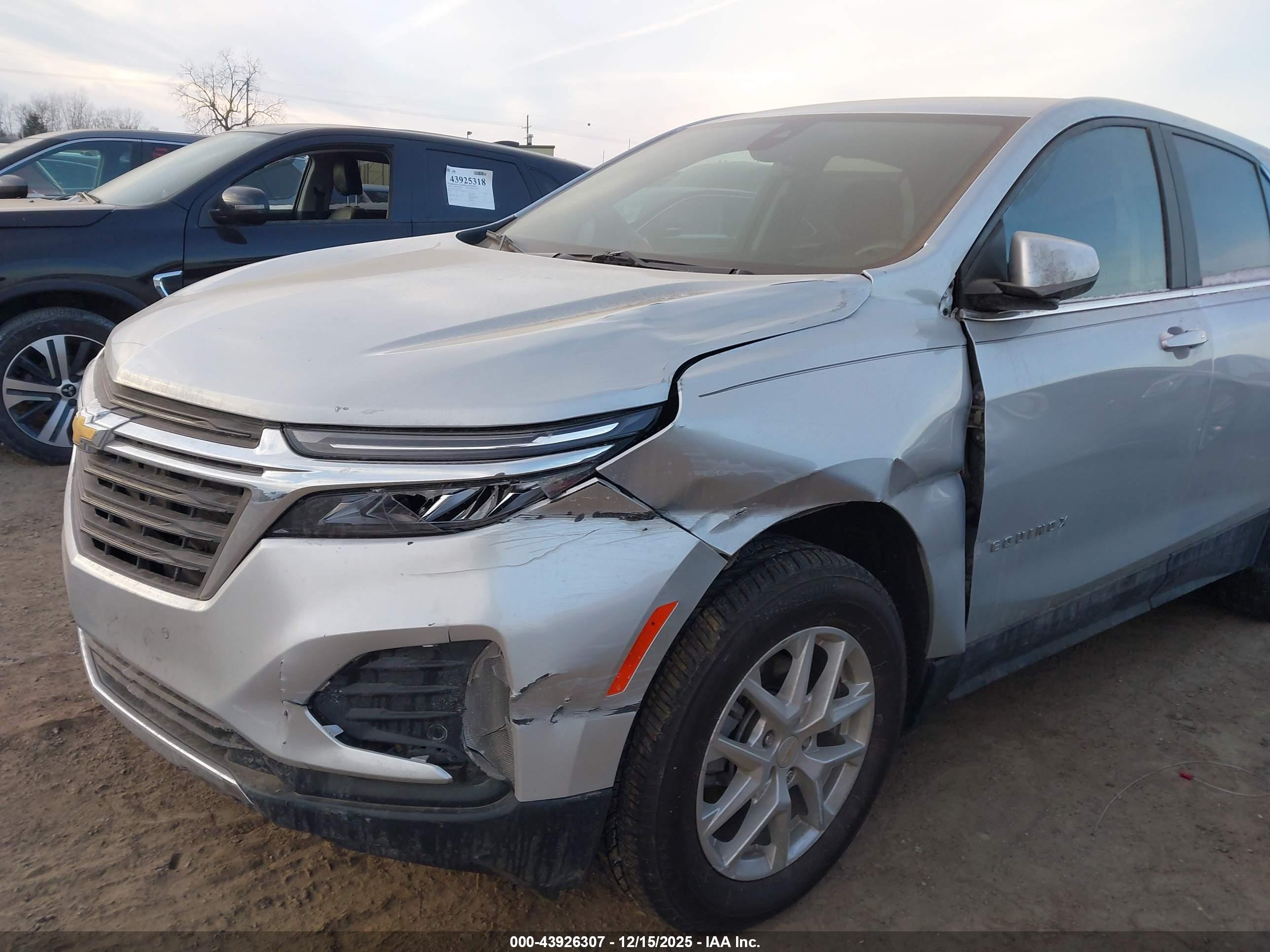 CHEVROLET EQUINOX image 6