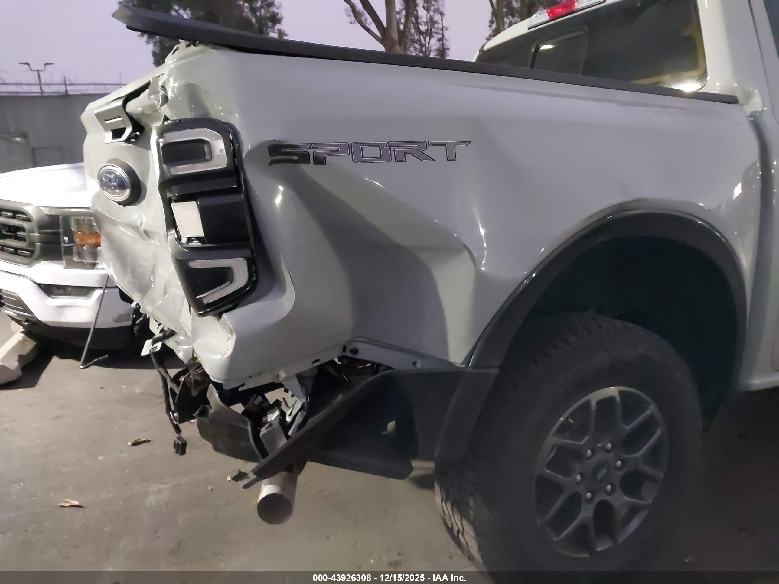 FORD RANGER image 6