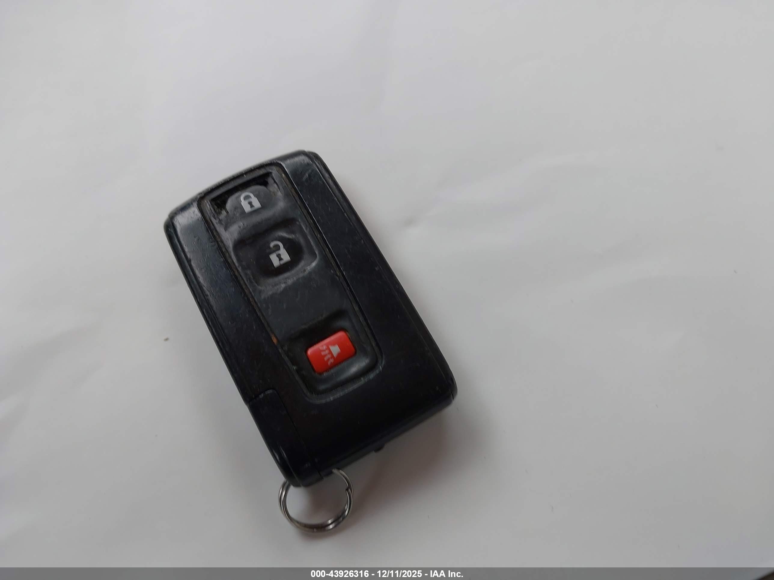 TOYOTA PRIUS image 11