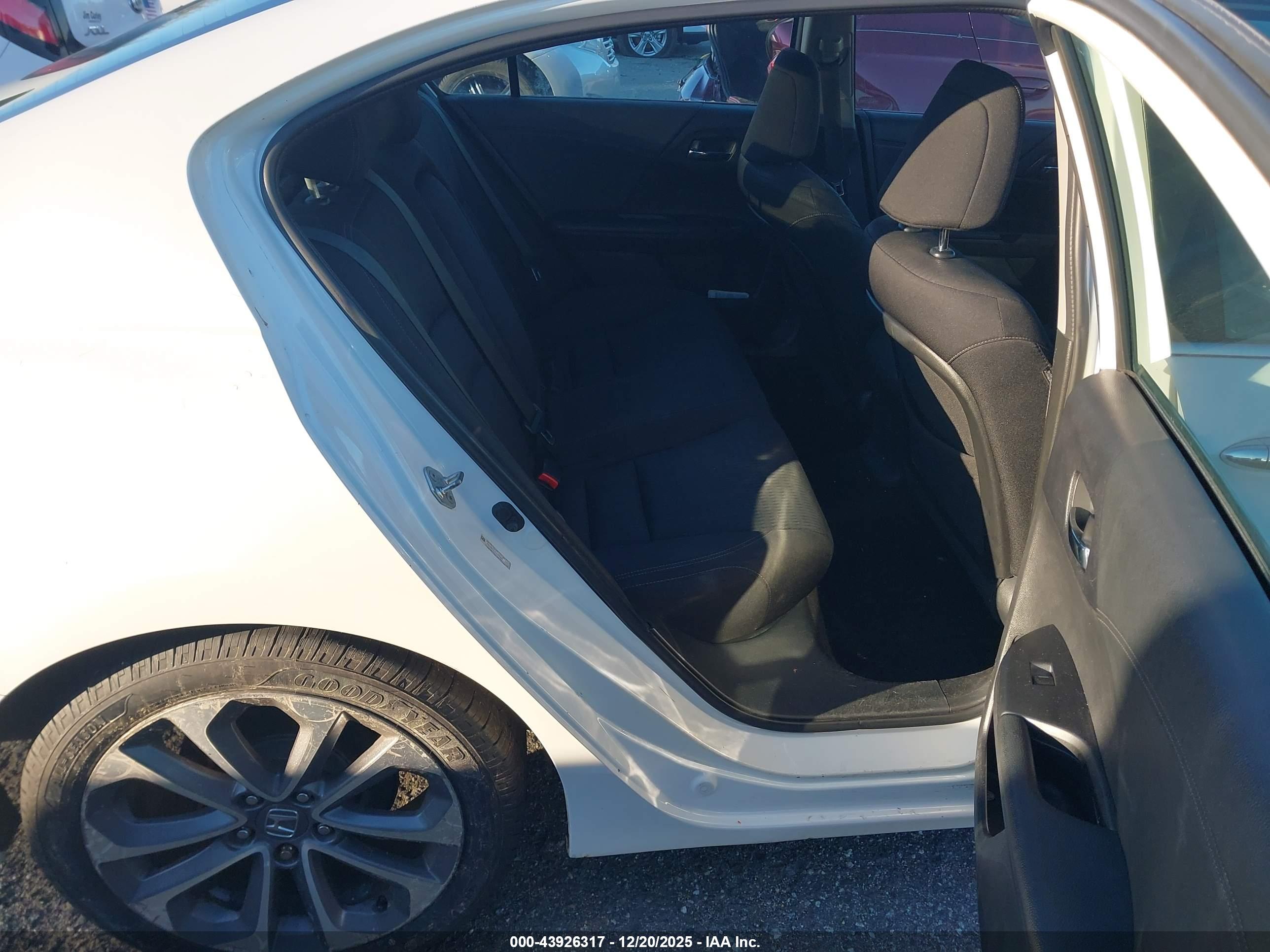 HONDA ACCORD image 8