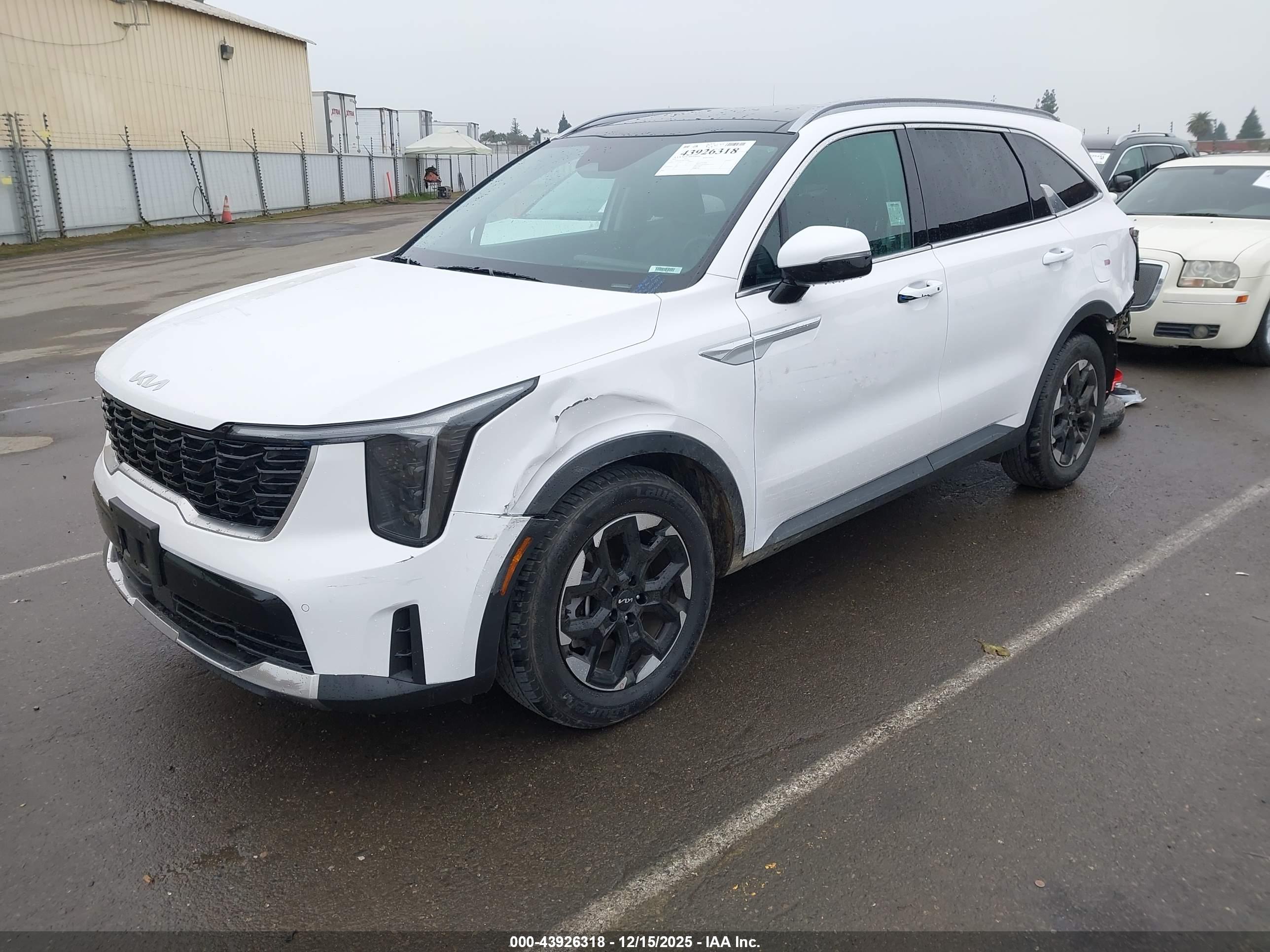 KIA SORENTO image 2