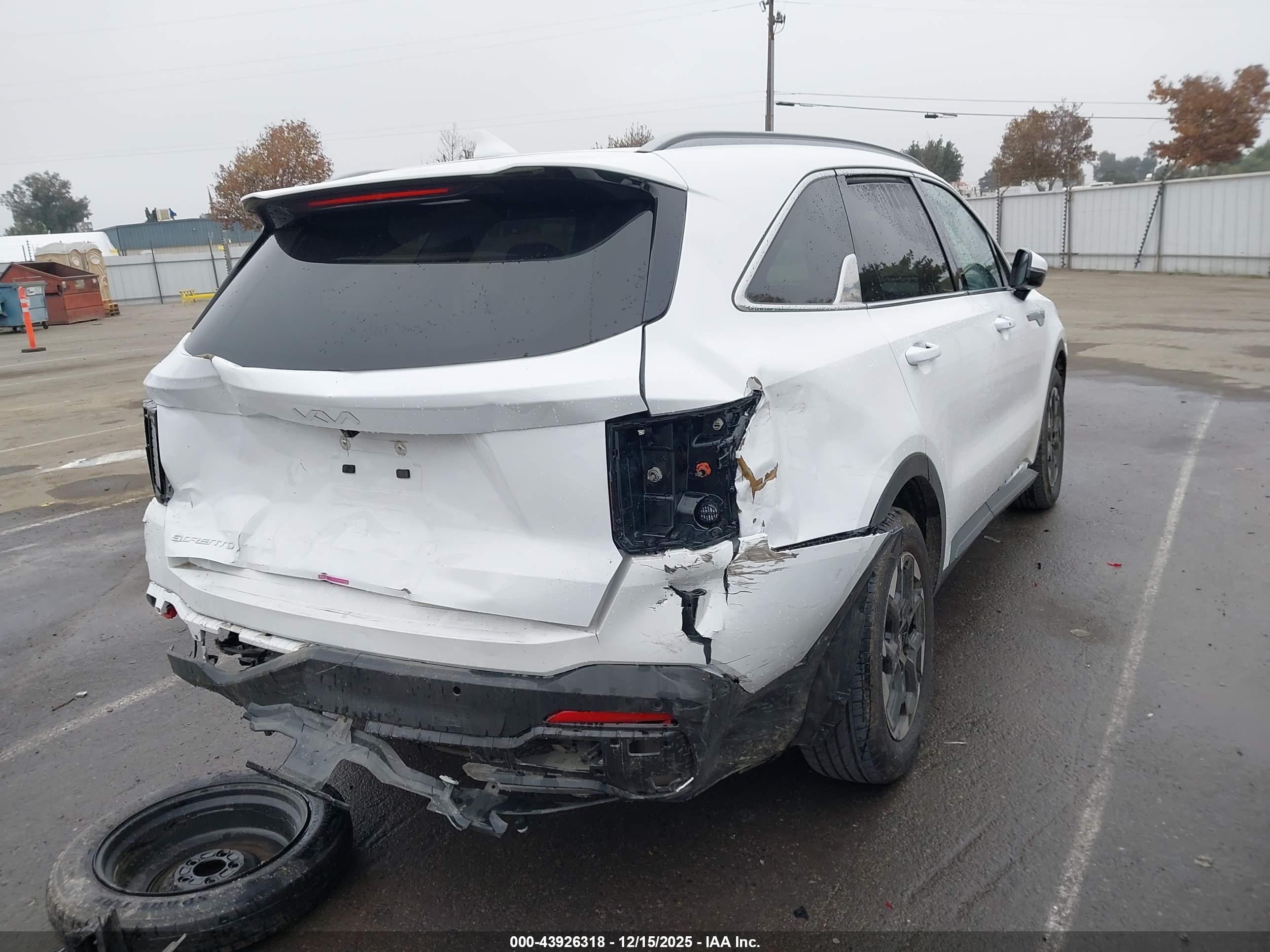 KIA SORENTO image 4