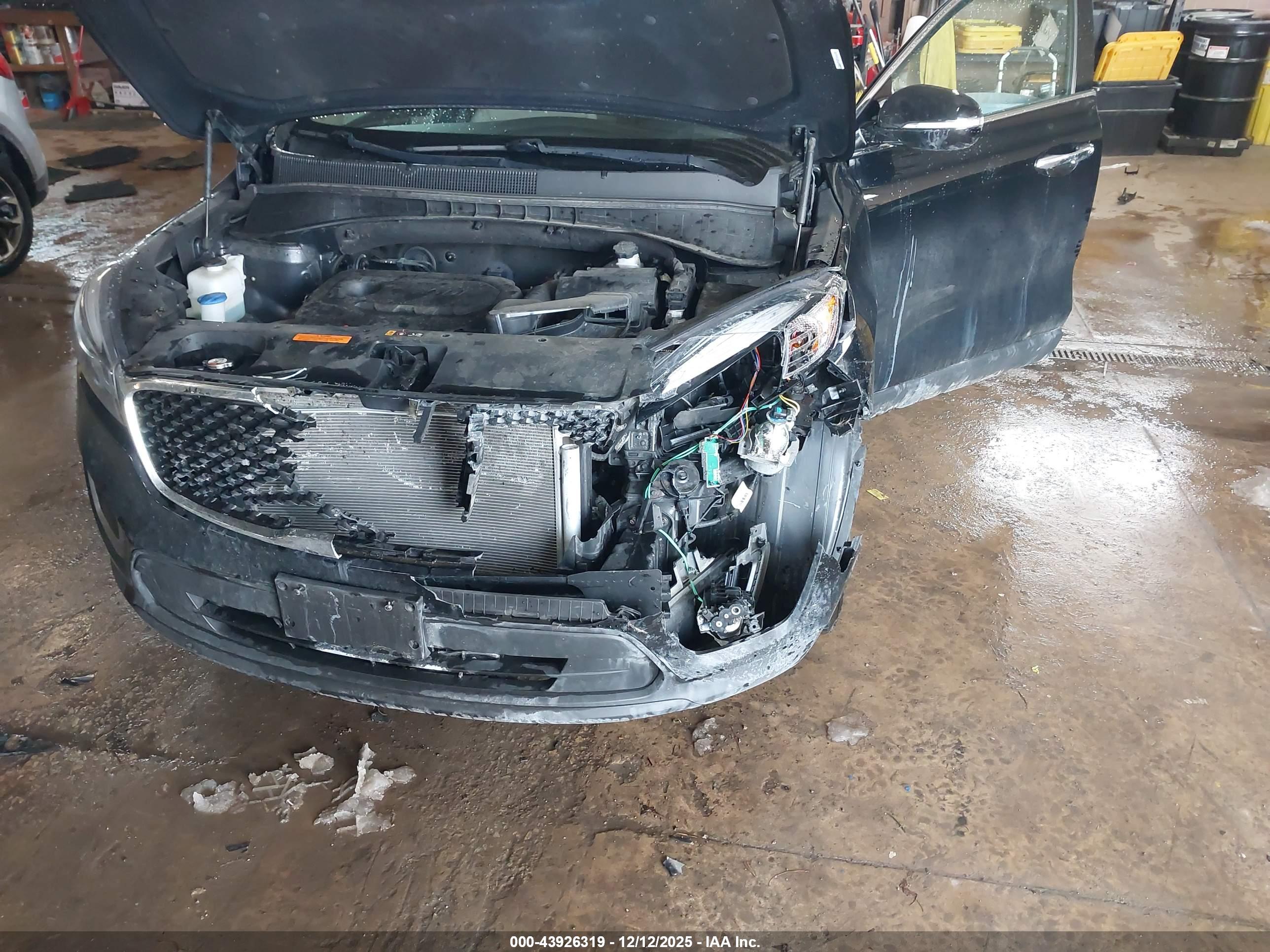 KIA SORENTO image 6
