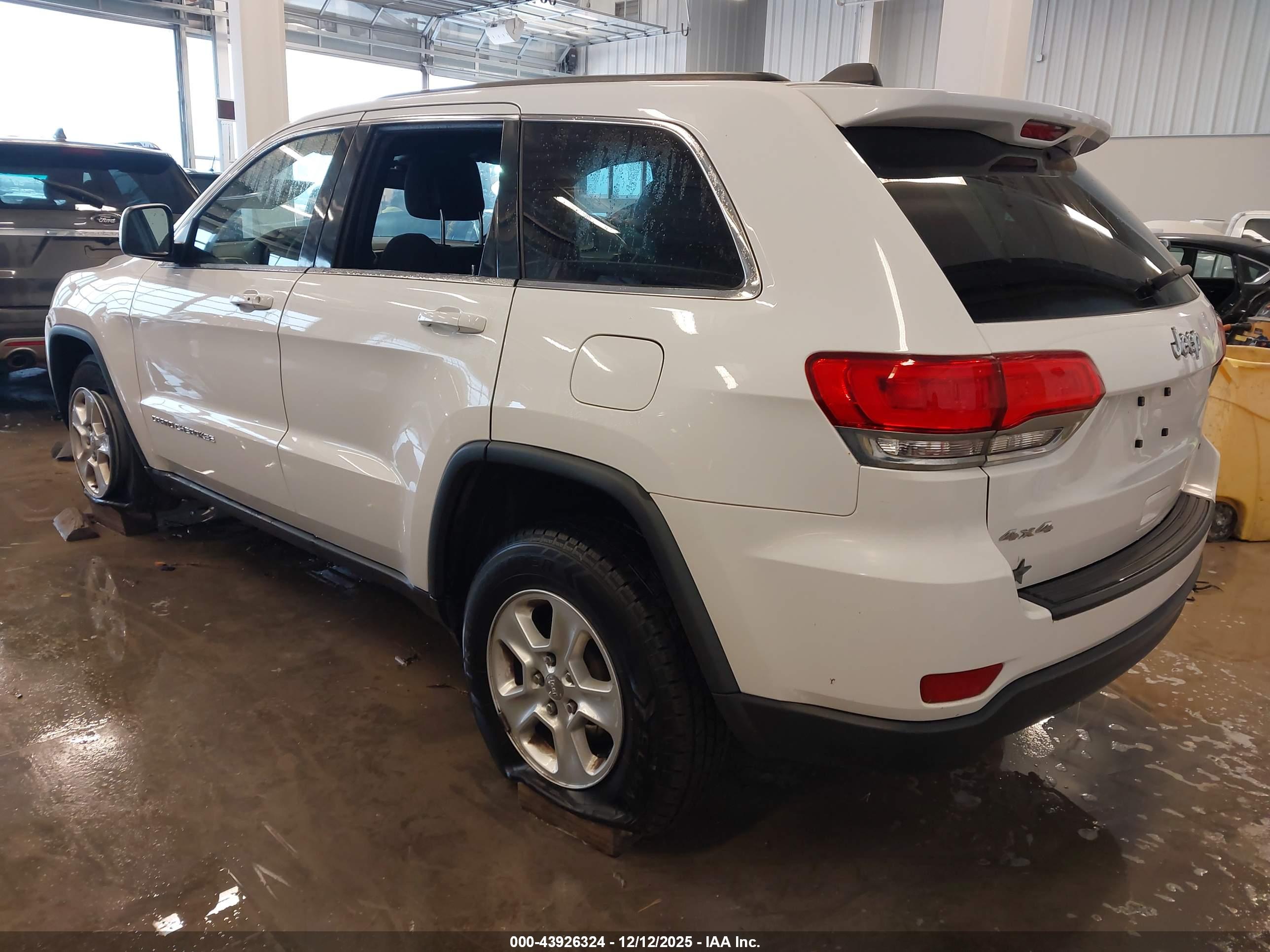 JEEP GRAND image 3