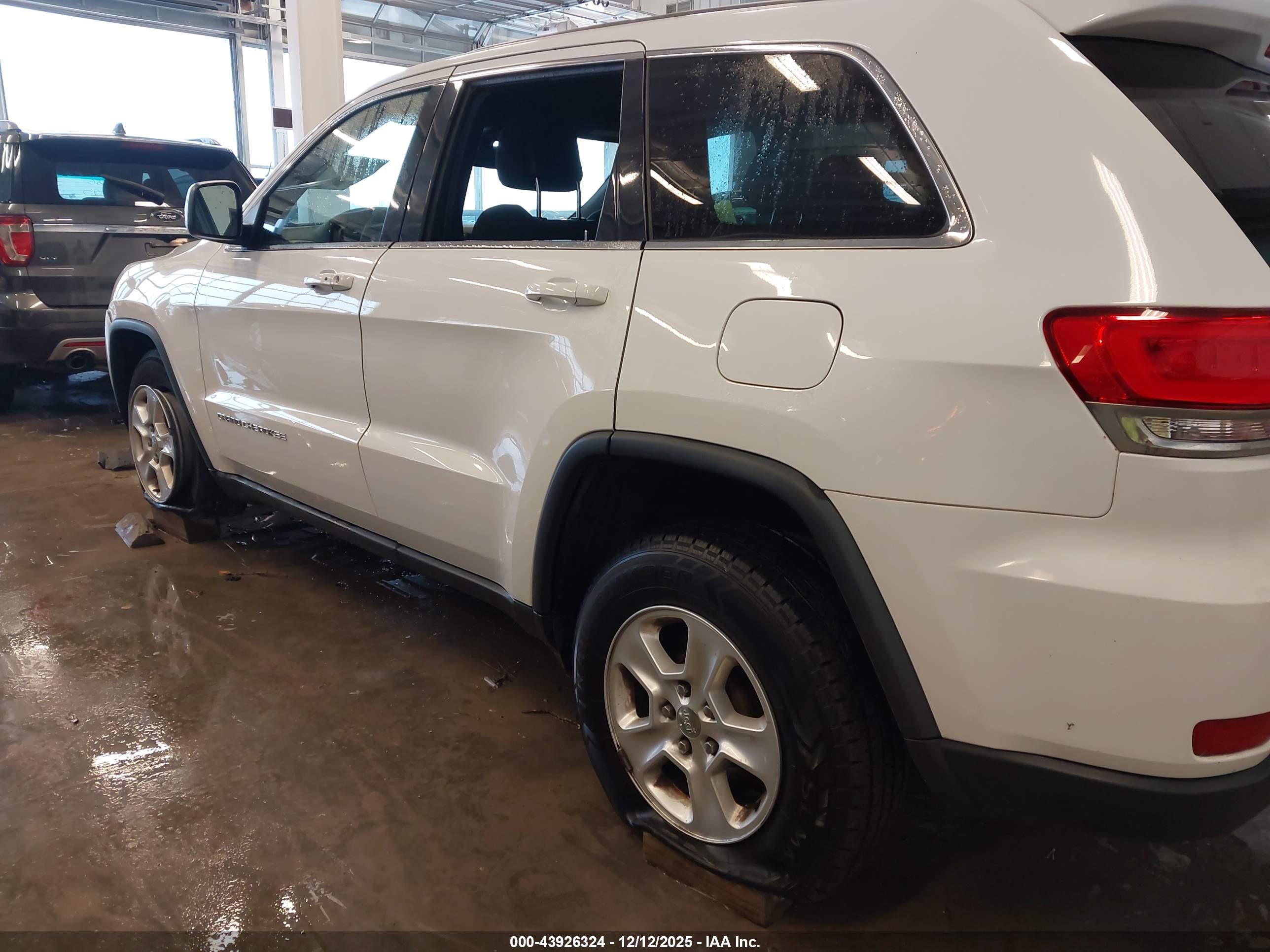 JEEP GRAND image 6