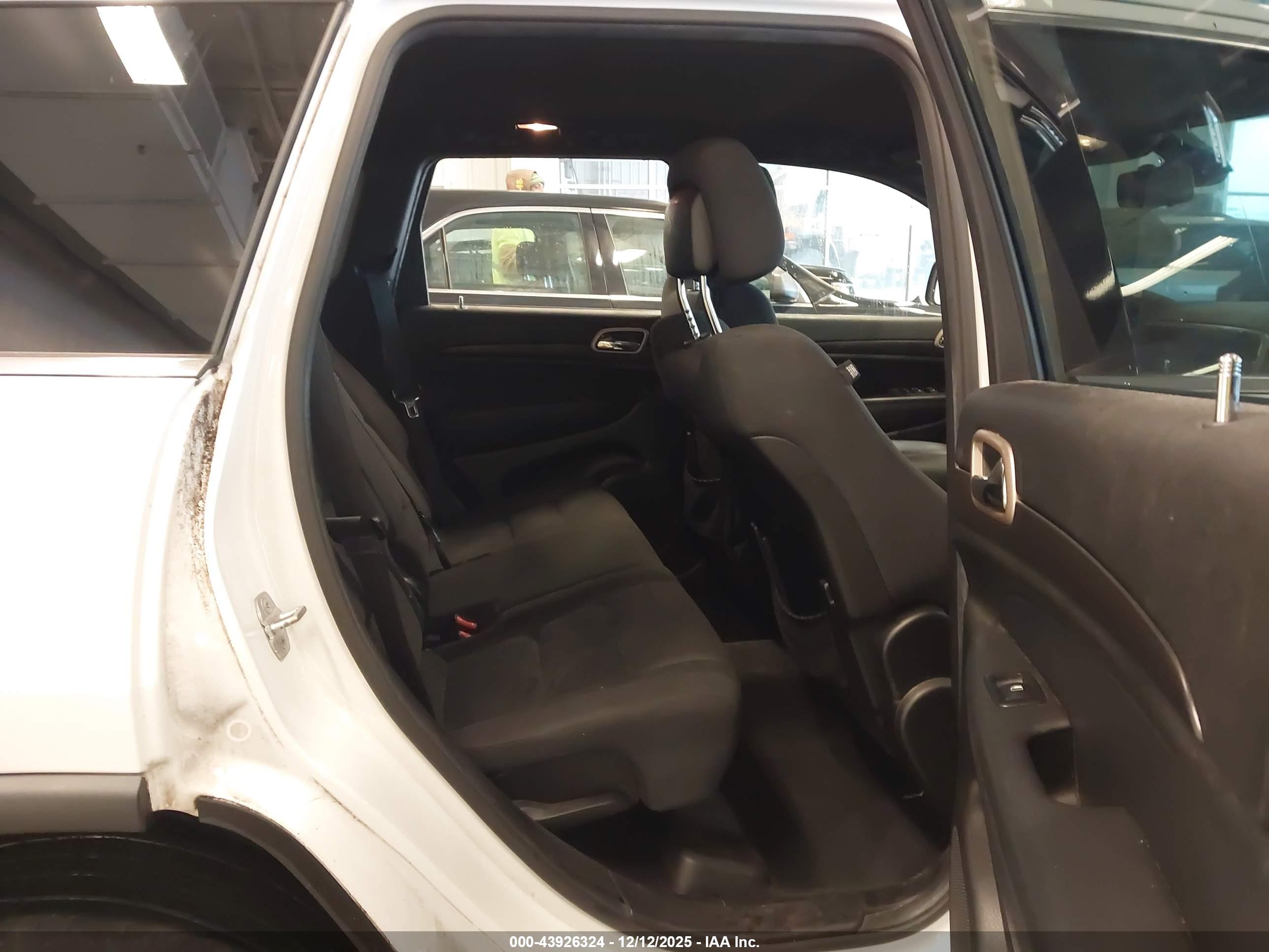 JEEP GRAND image 8