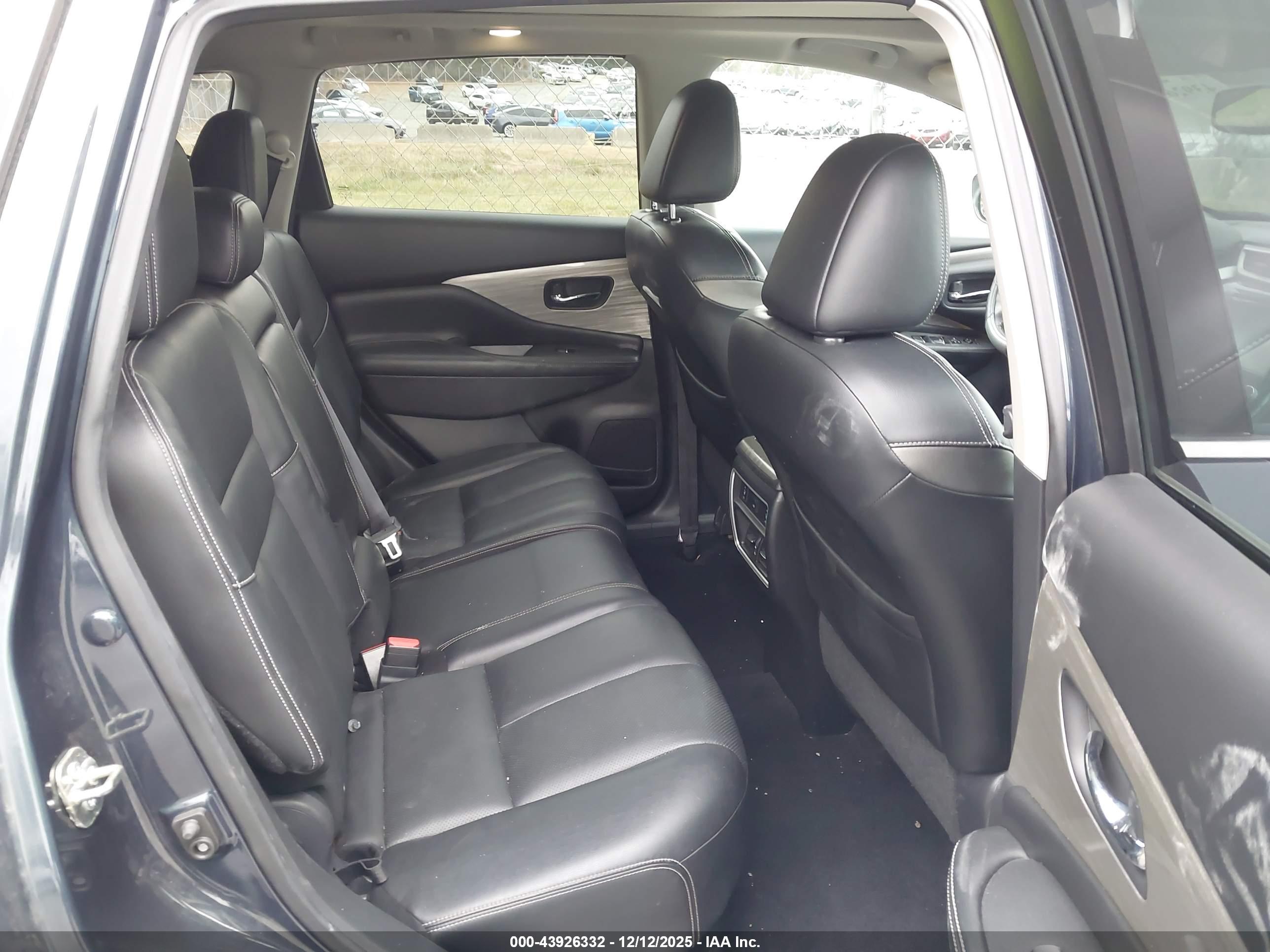 NISSAN MURANO image 8