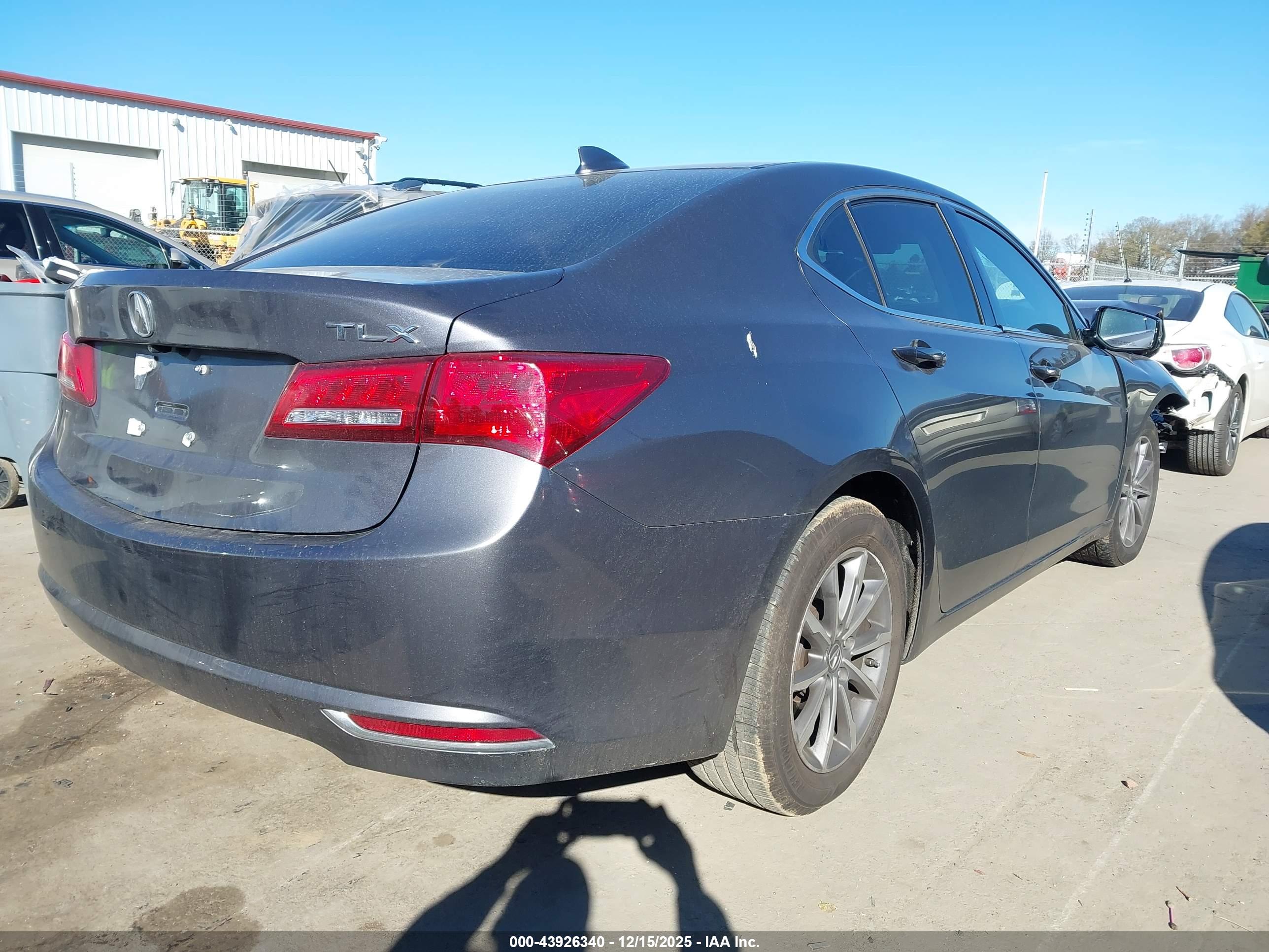 ACURA TLX image 4