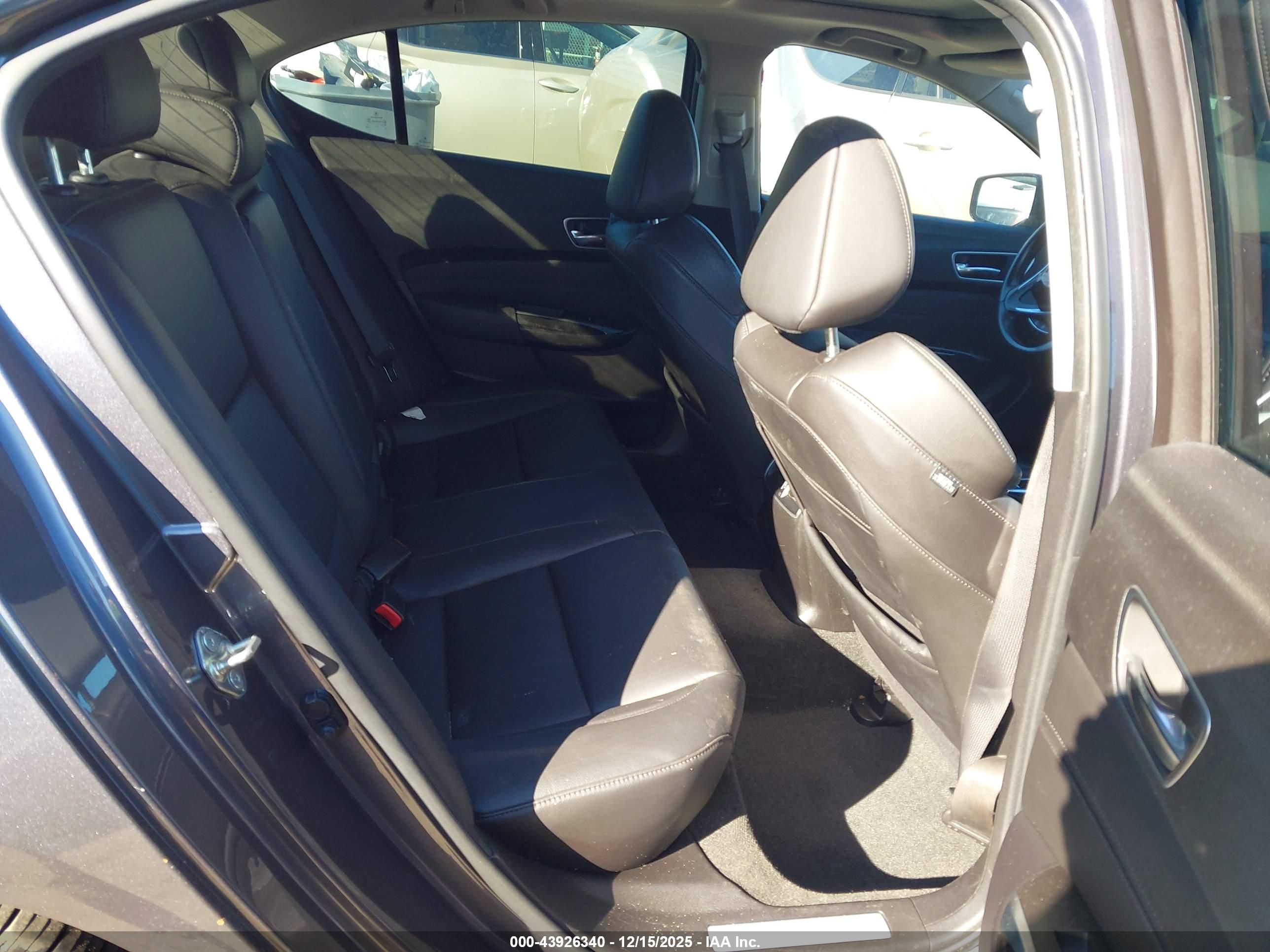 ACURA TLX image 8