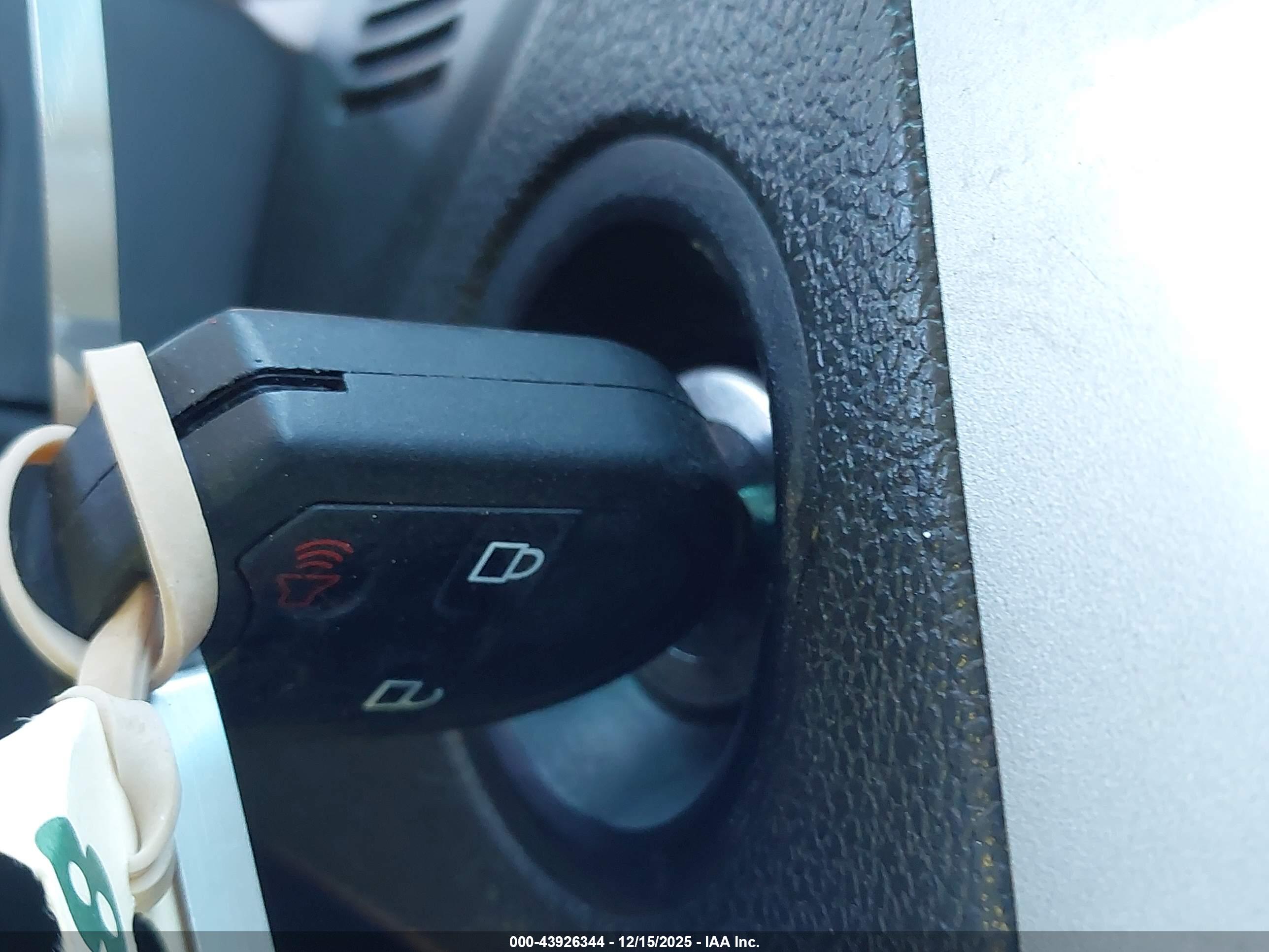 FORD EXPLORER image 11