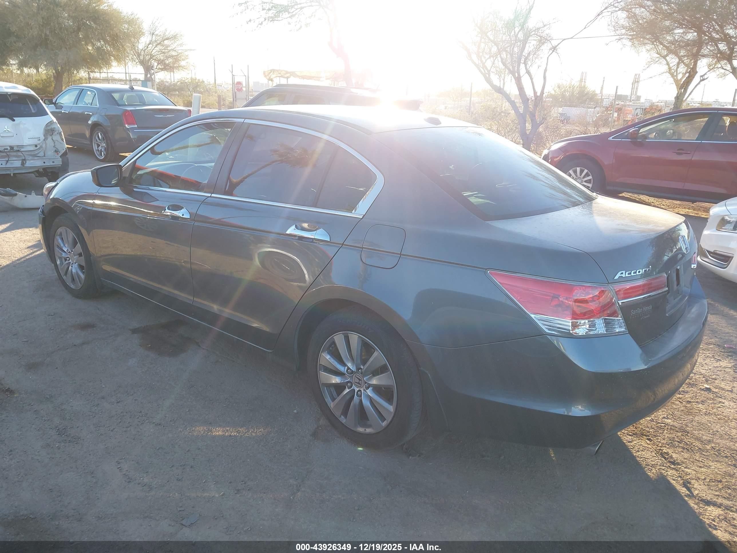 HONDA ACCORD image 3