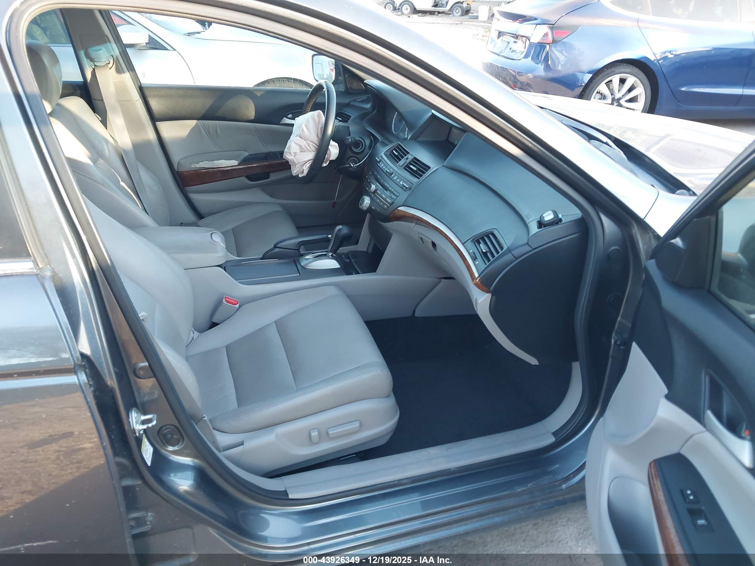 HONDA ACCORD image 5