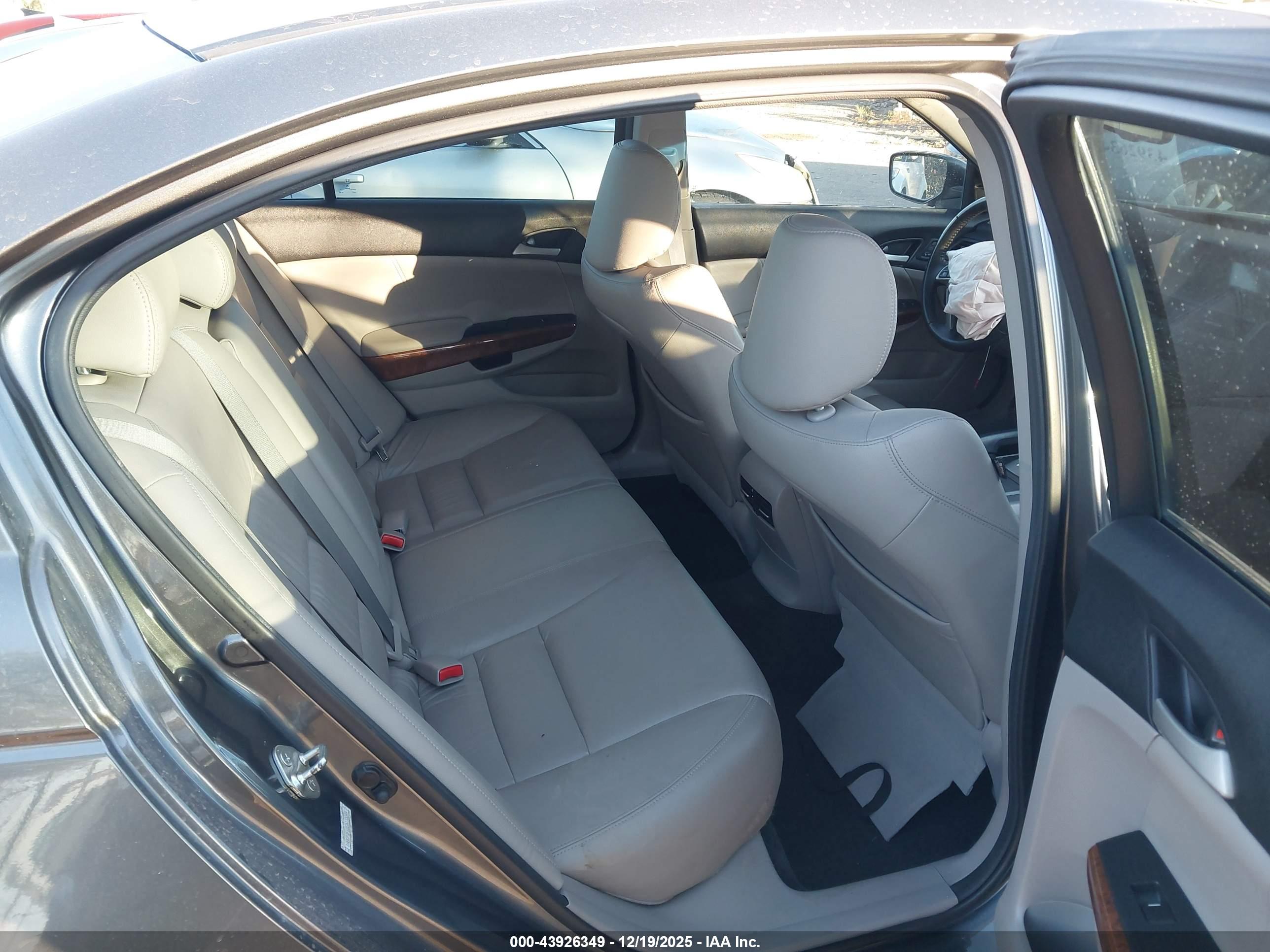 HONDA ACCORD image 8