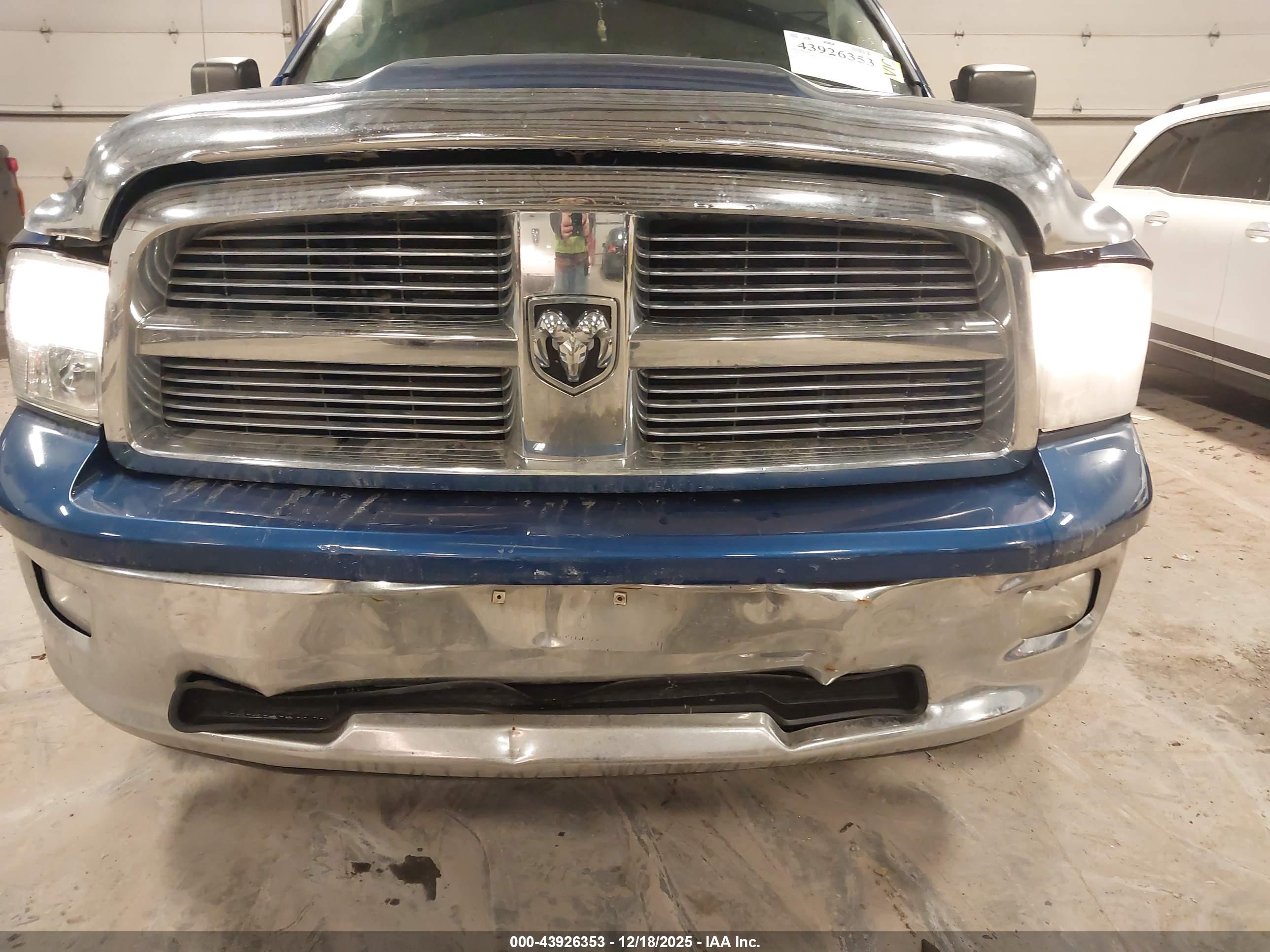 DODGE RAM image 6