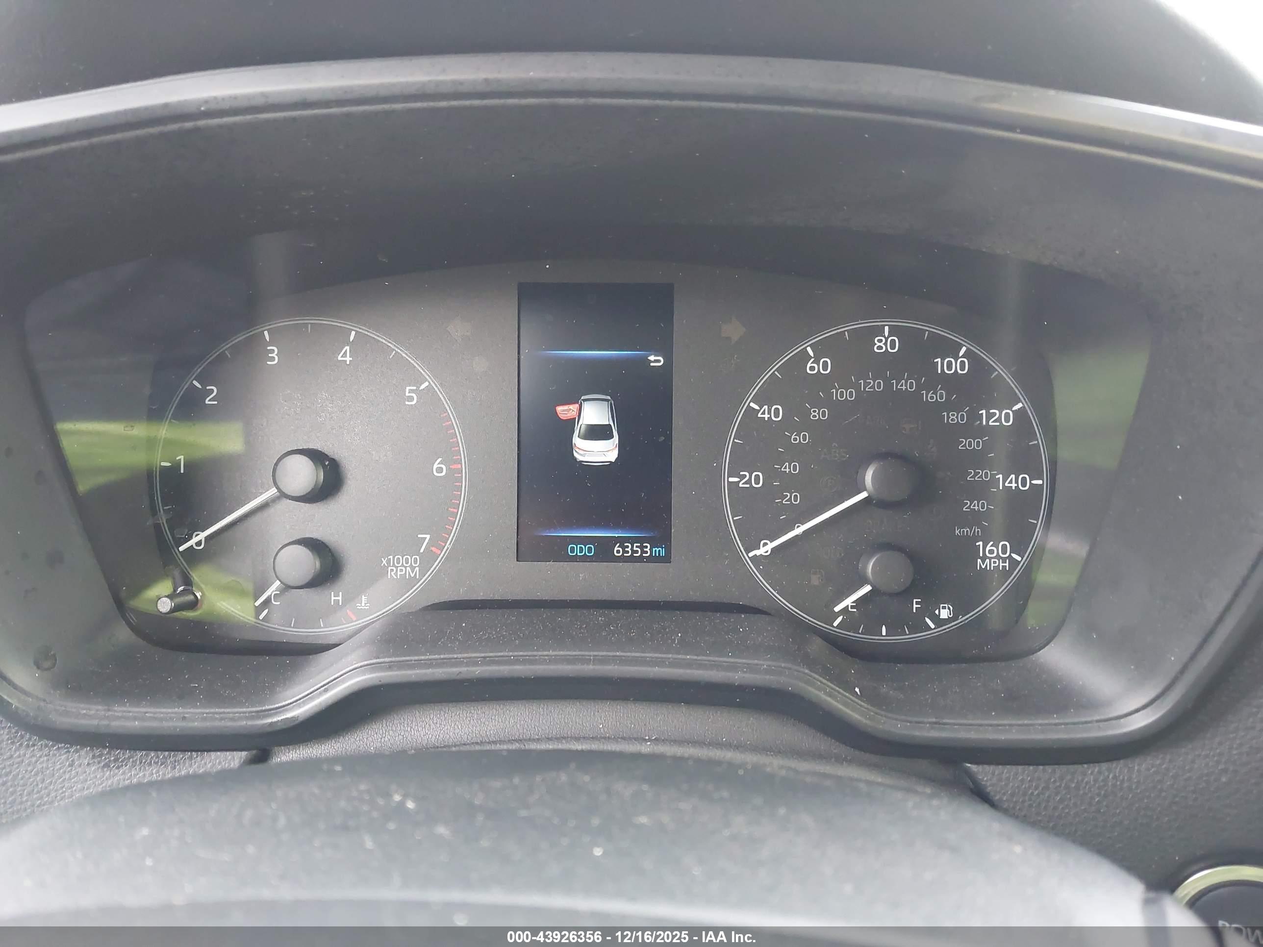 TOYOTA COROLLA image 7