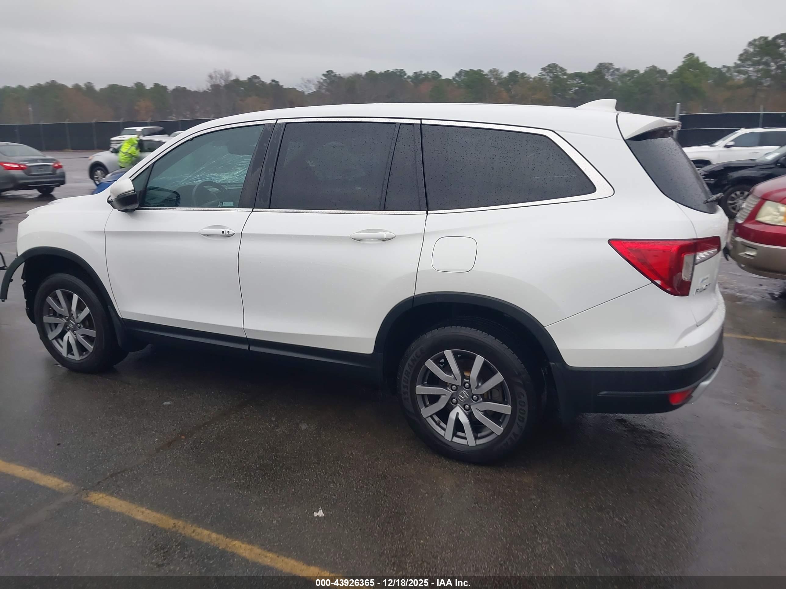 HONDA PILOT image 3