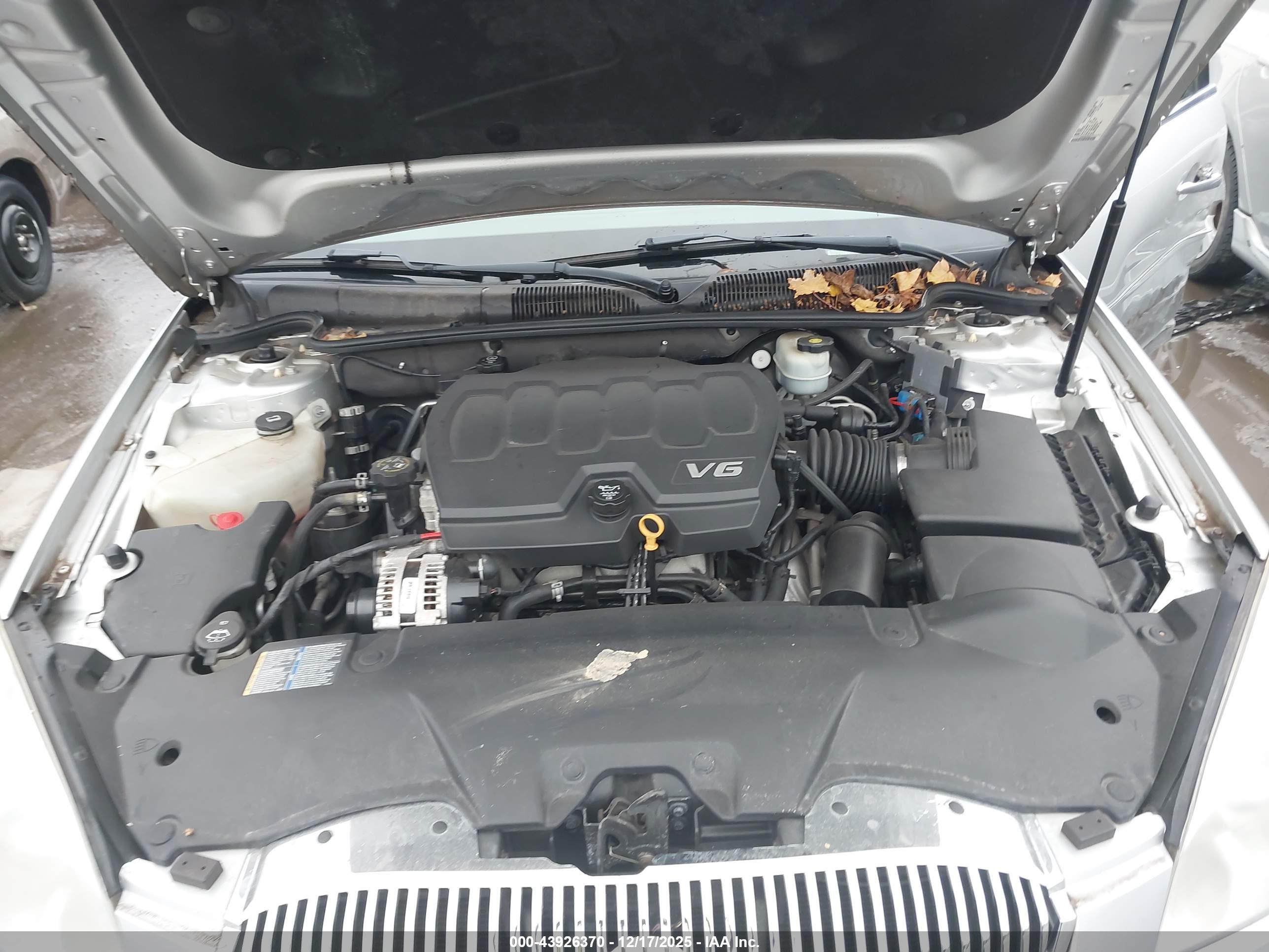 BUICK LUCERNE image 10