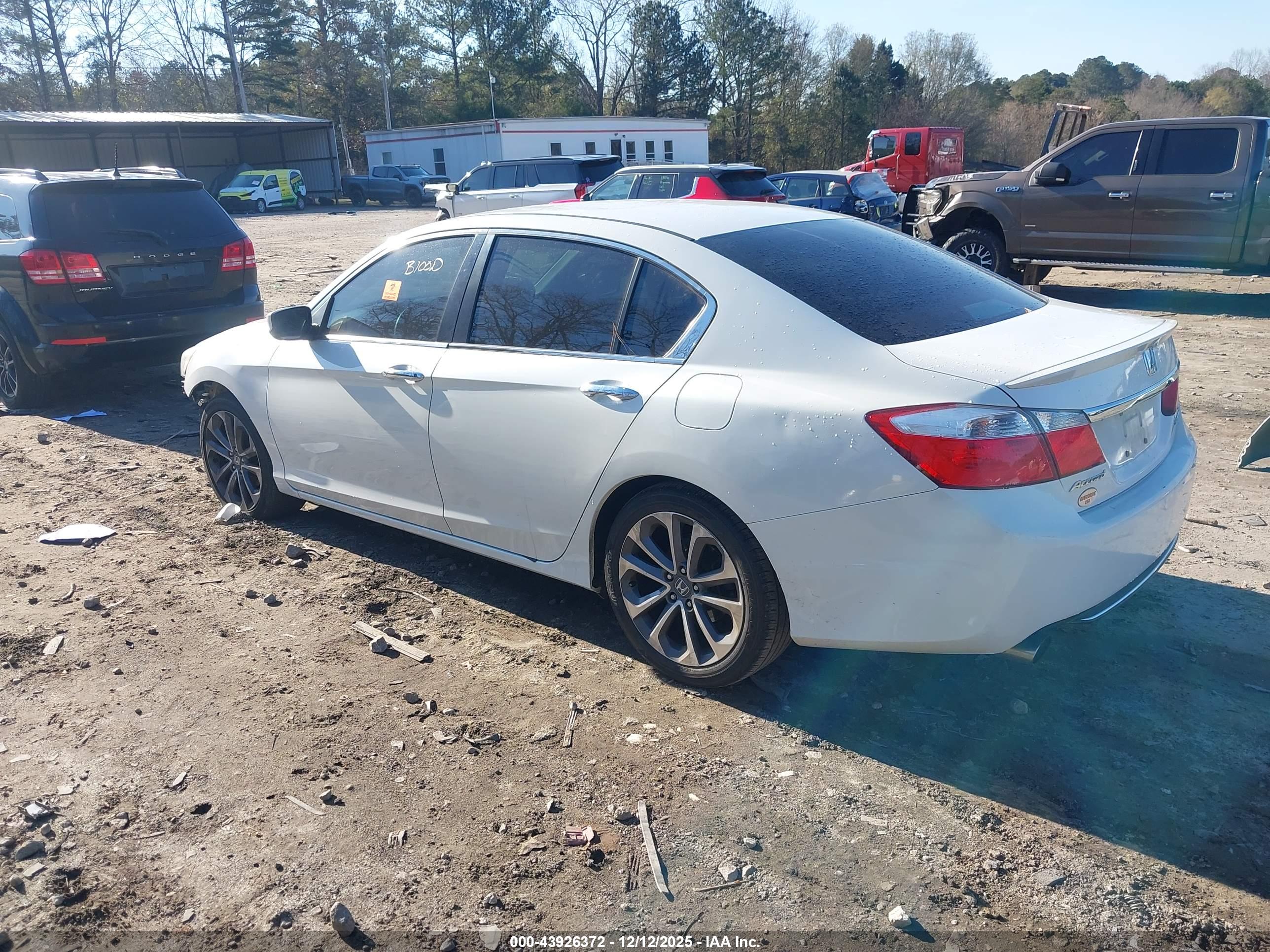 HONDA ACCORD image 3