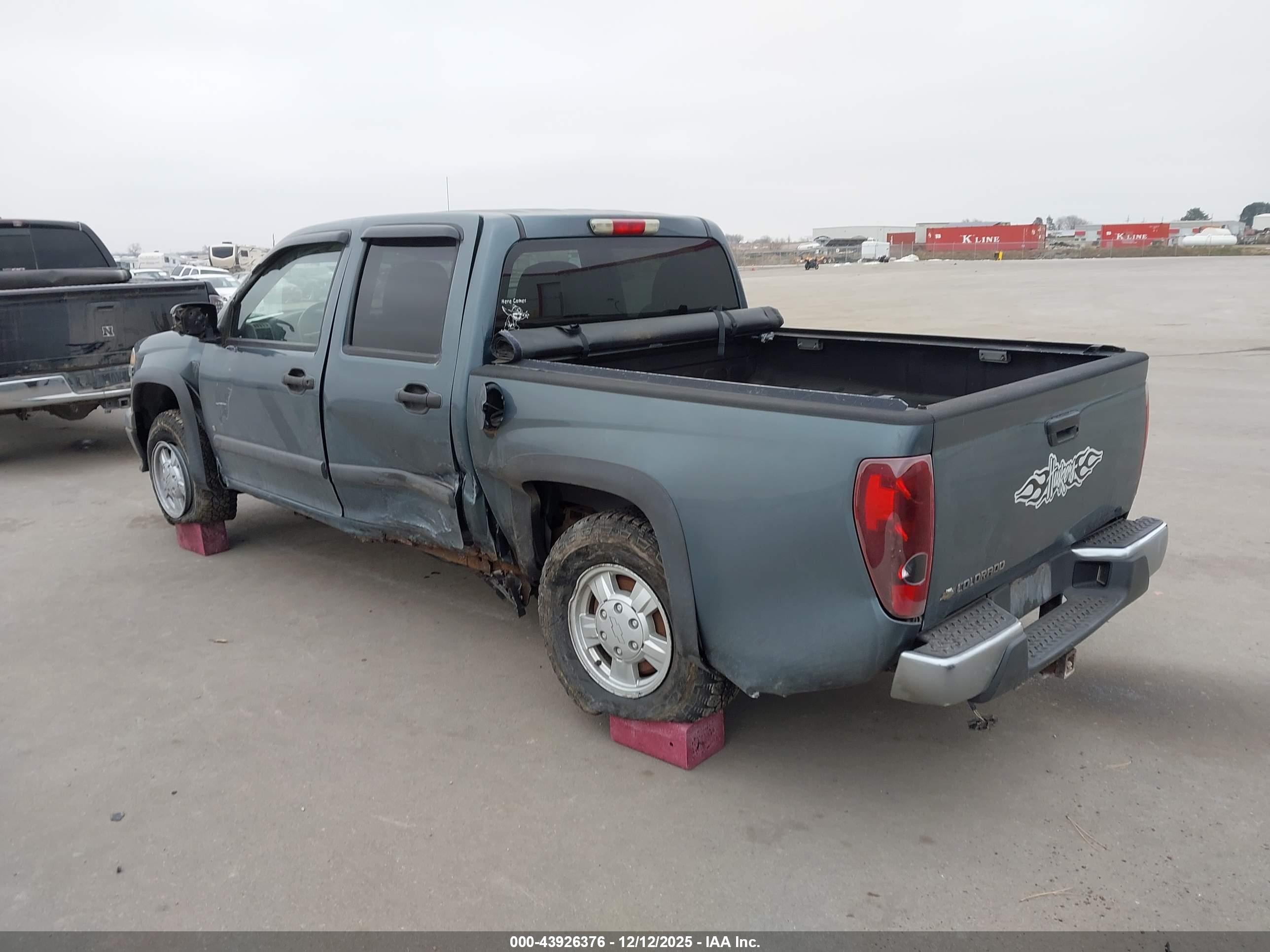 CHEVROLET COLORADO image 3