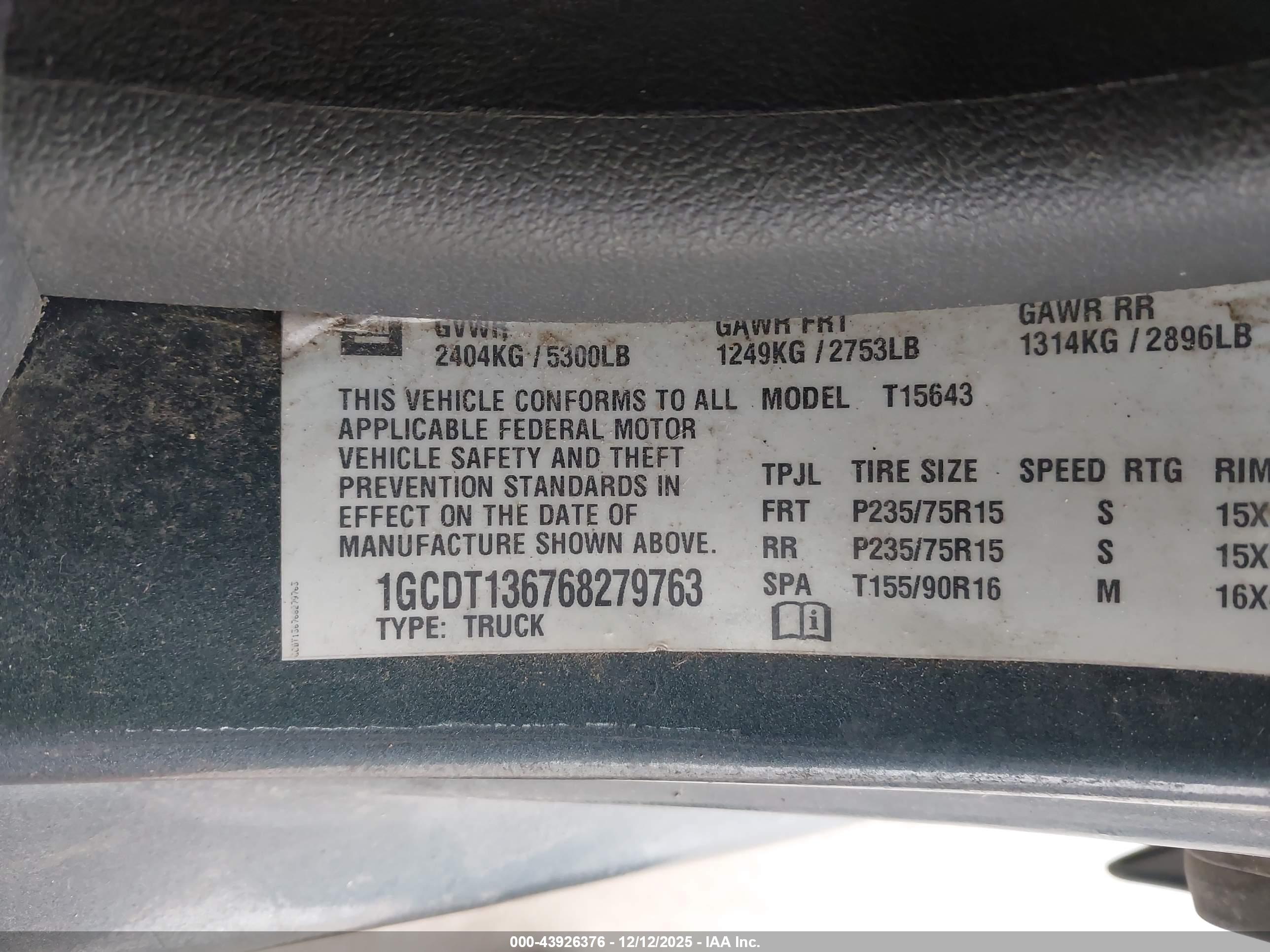 CHEVROLET COLORADO image 9