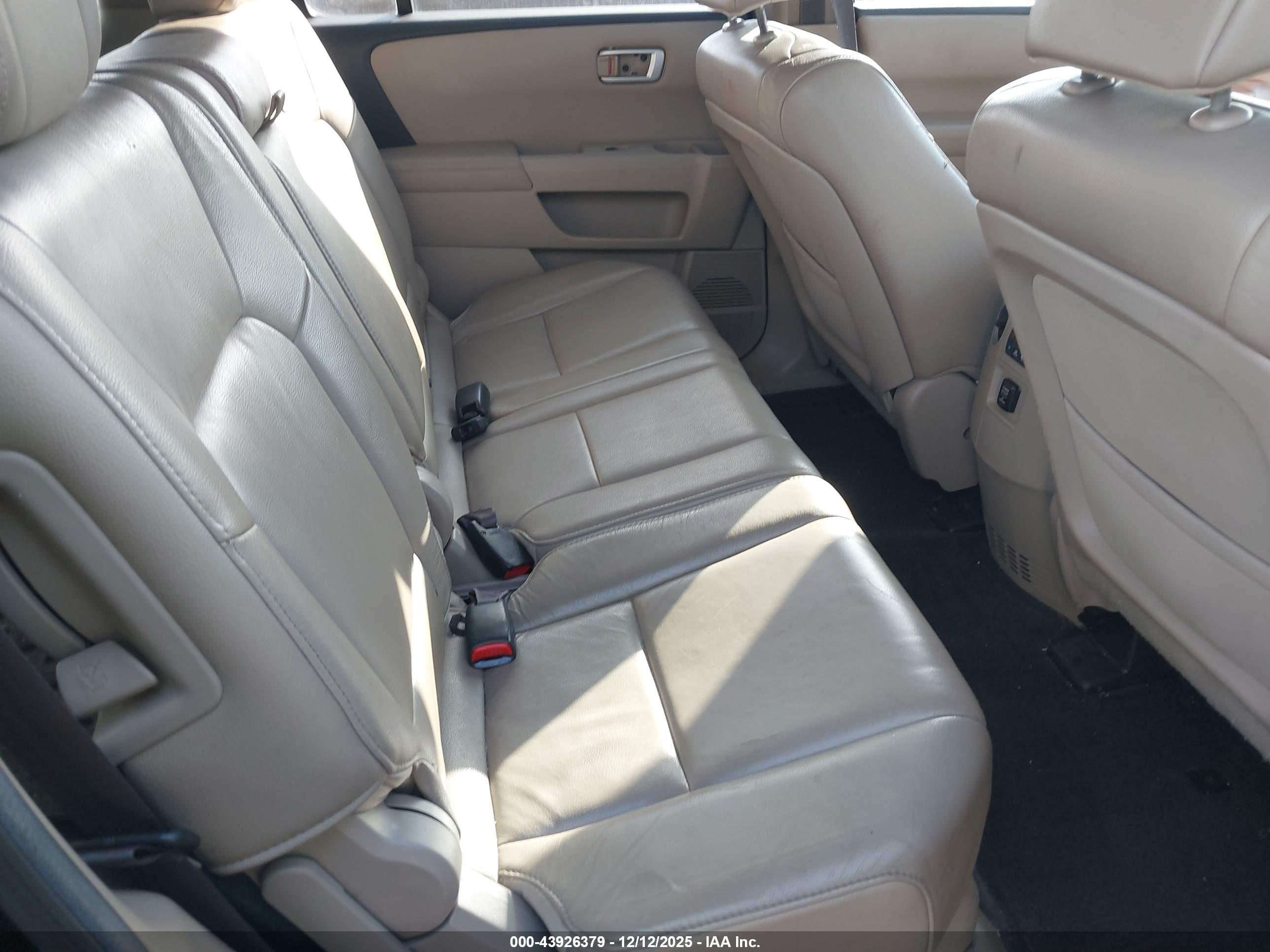 HONDA PILOT image 8