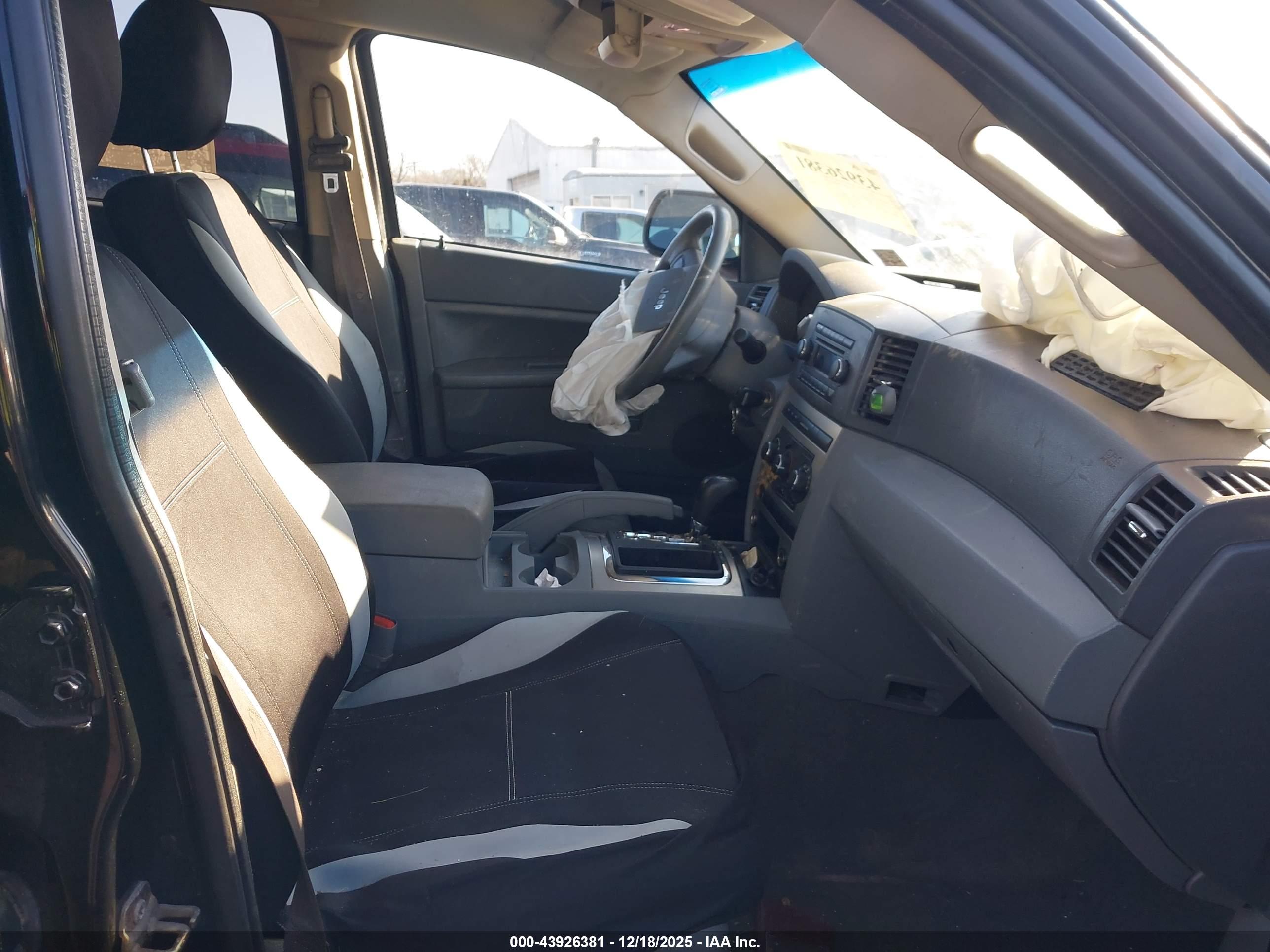 JEEP GRAND image 5