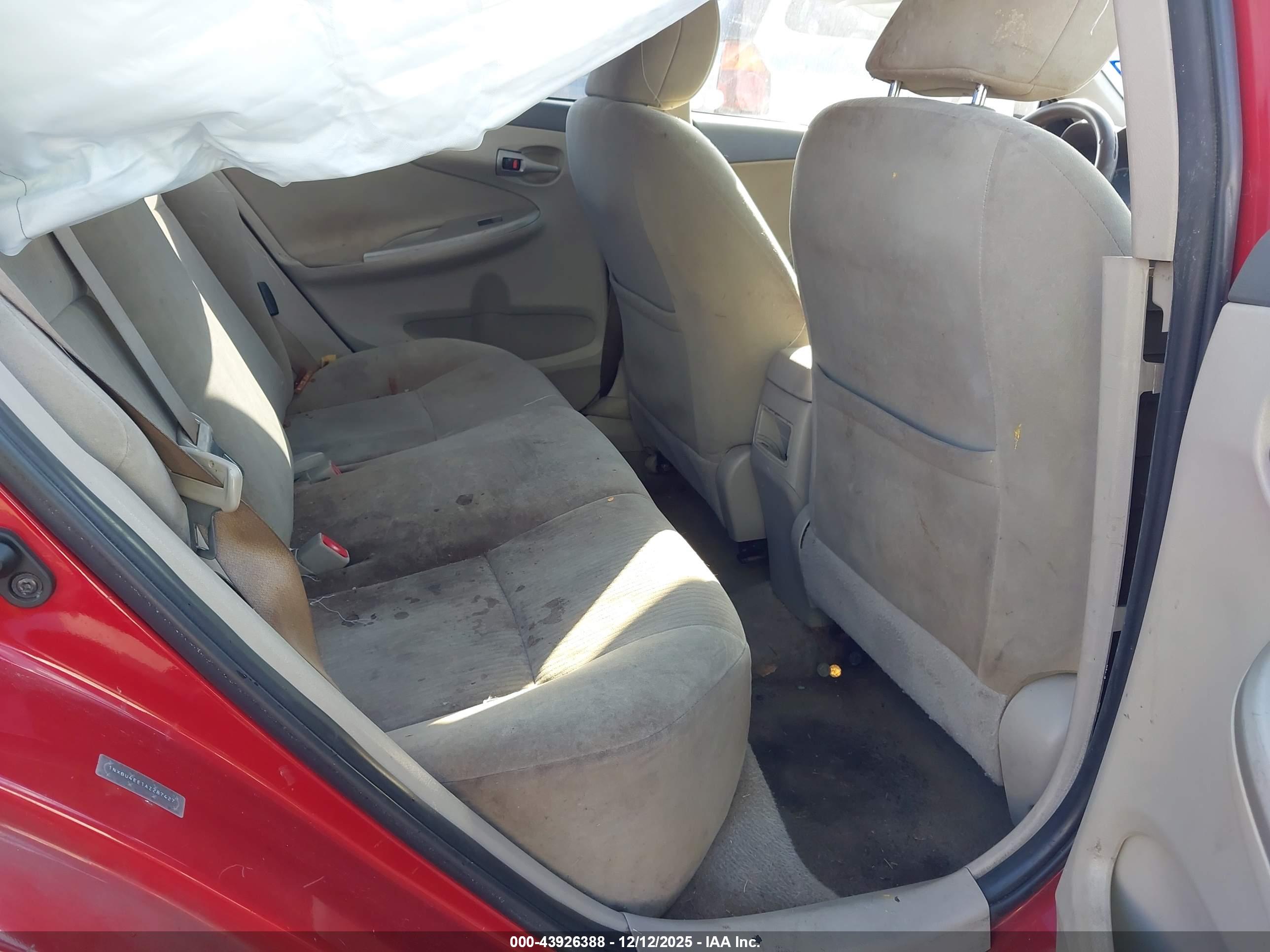 TOYOTA COROLLA image 8