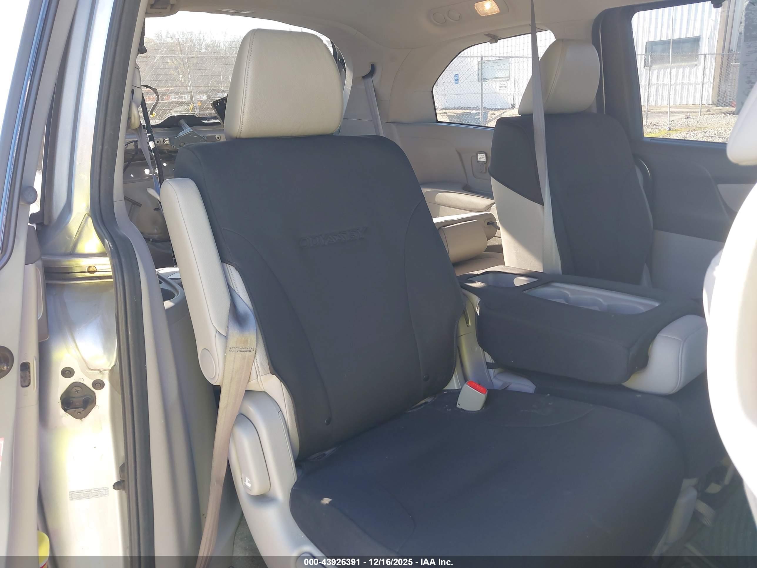 HONDA ODYSSEY image 8