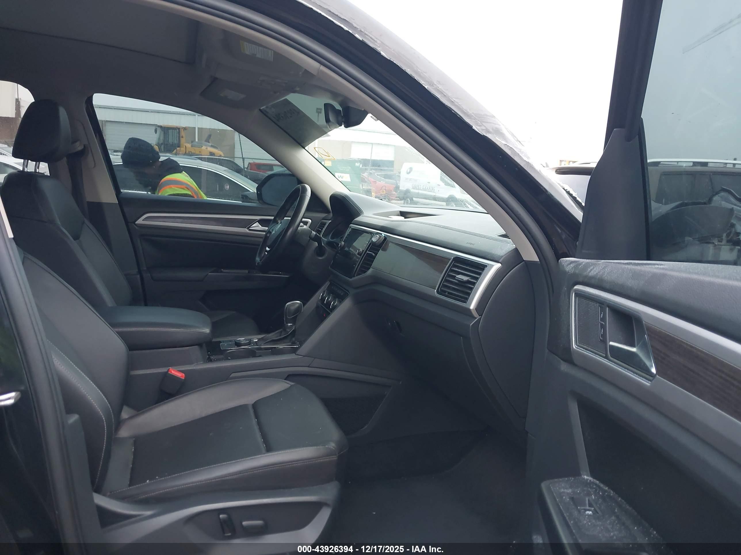 VOLKSWAGEN ATLAS image 5