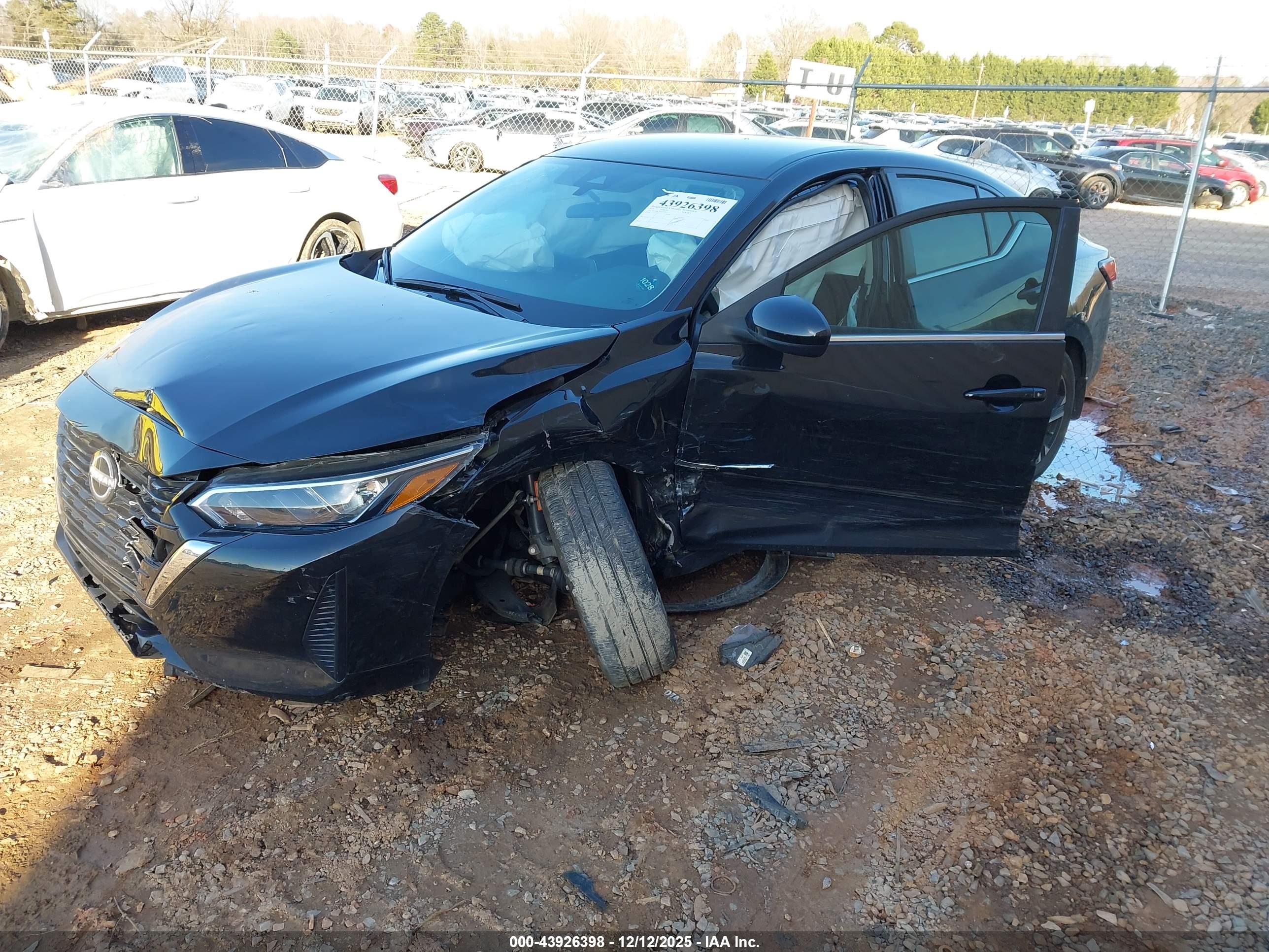 NISSAN SENTRA image 2