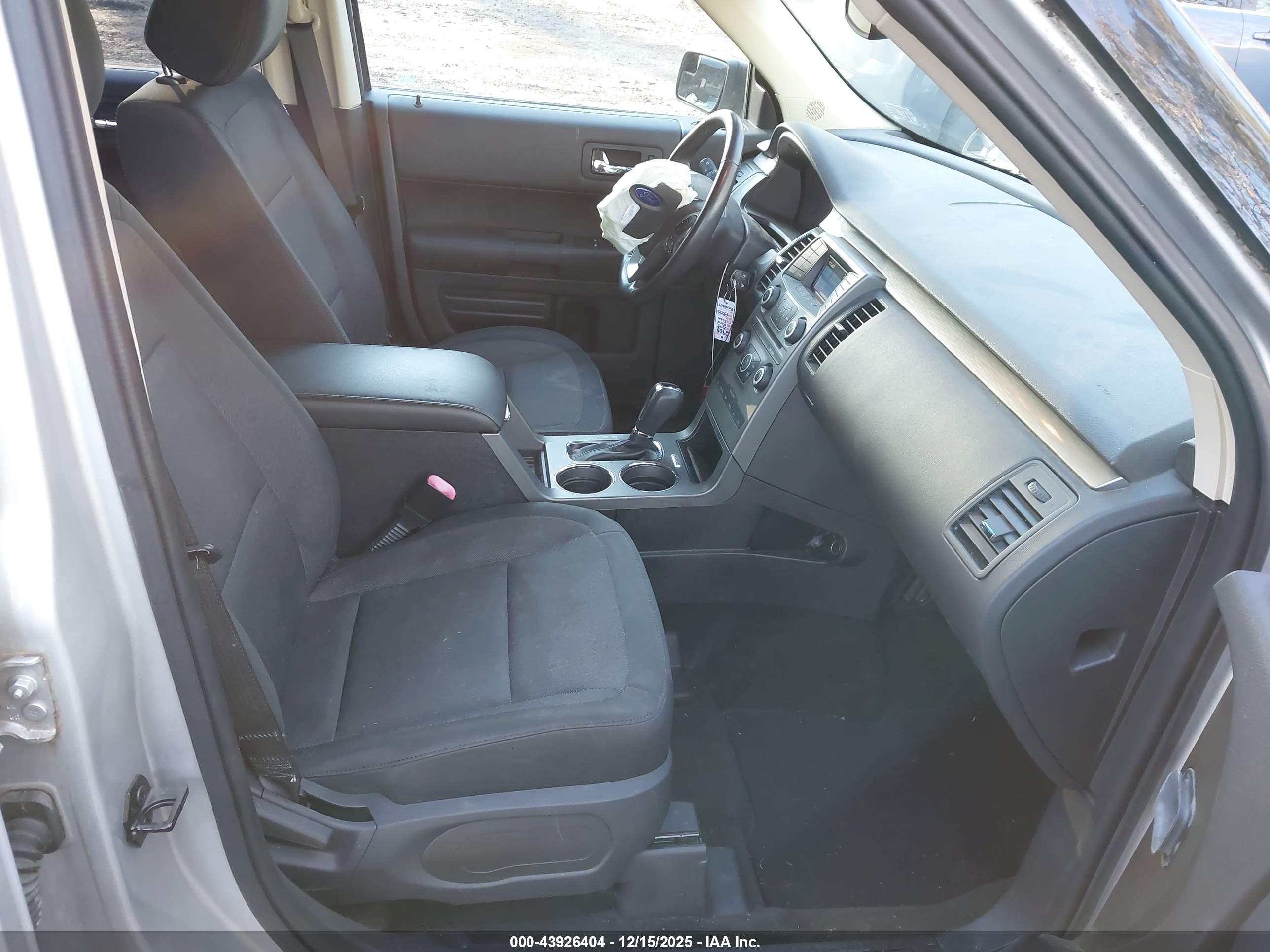 FORD FLEX image 5