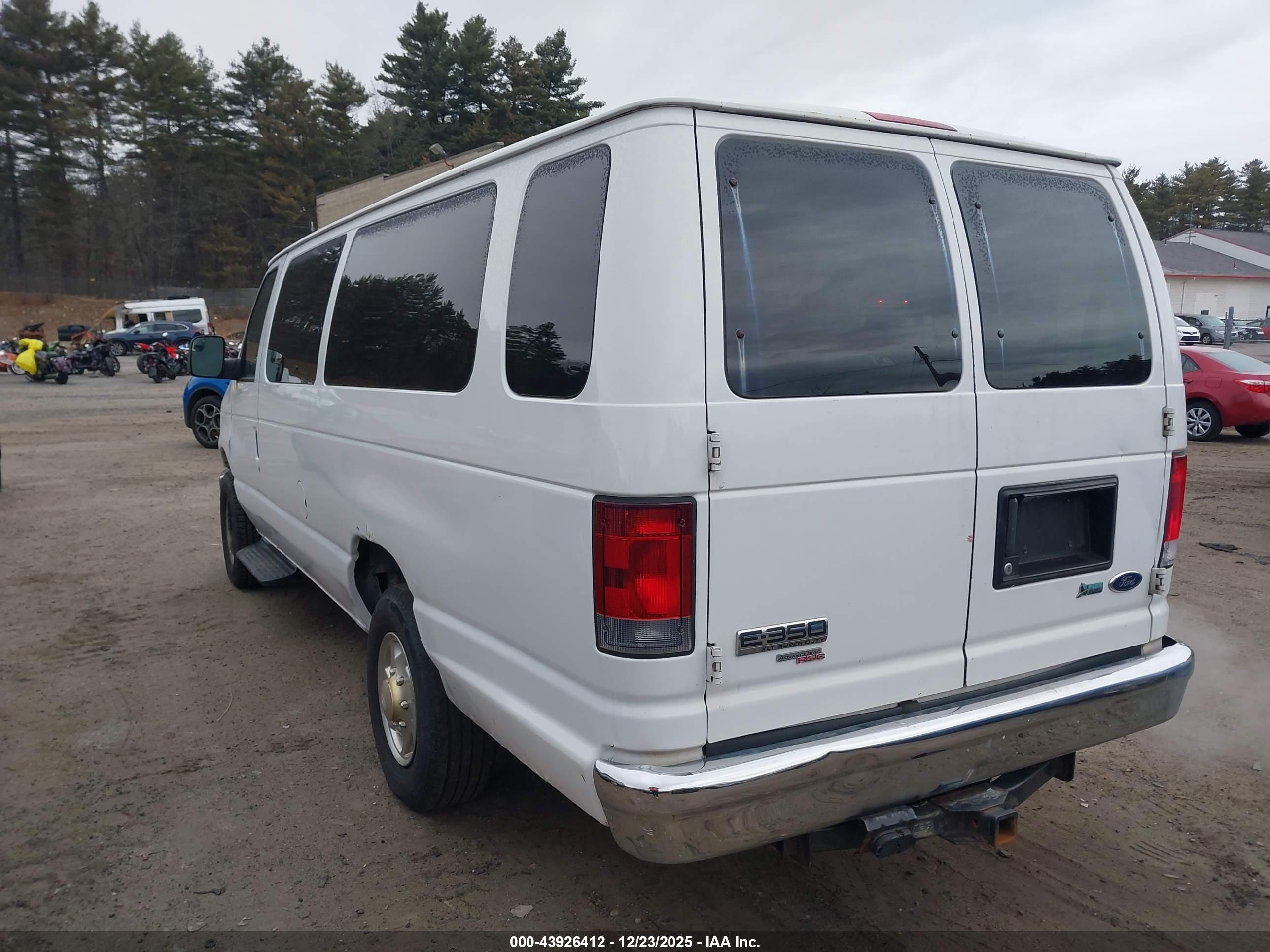 FORD E-350 image 3